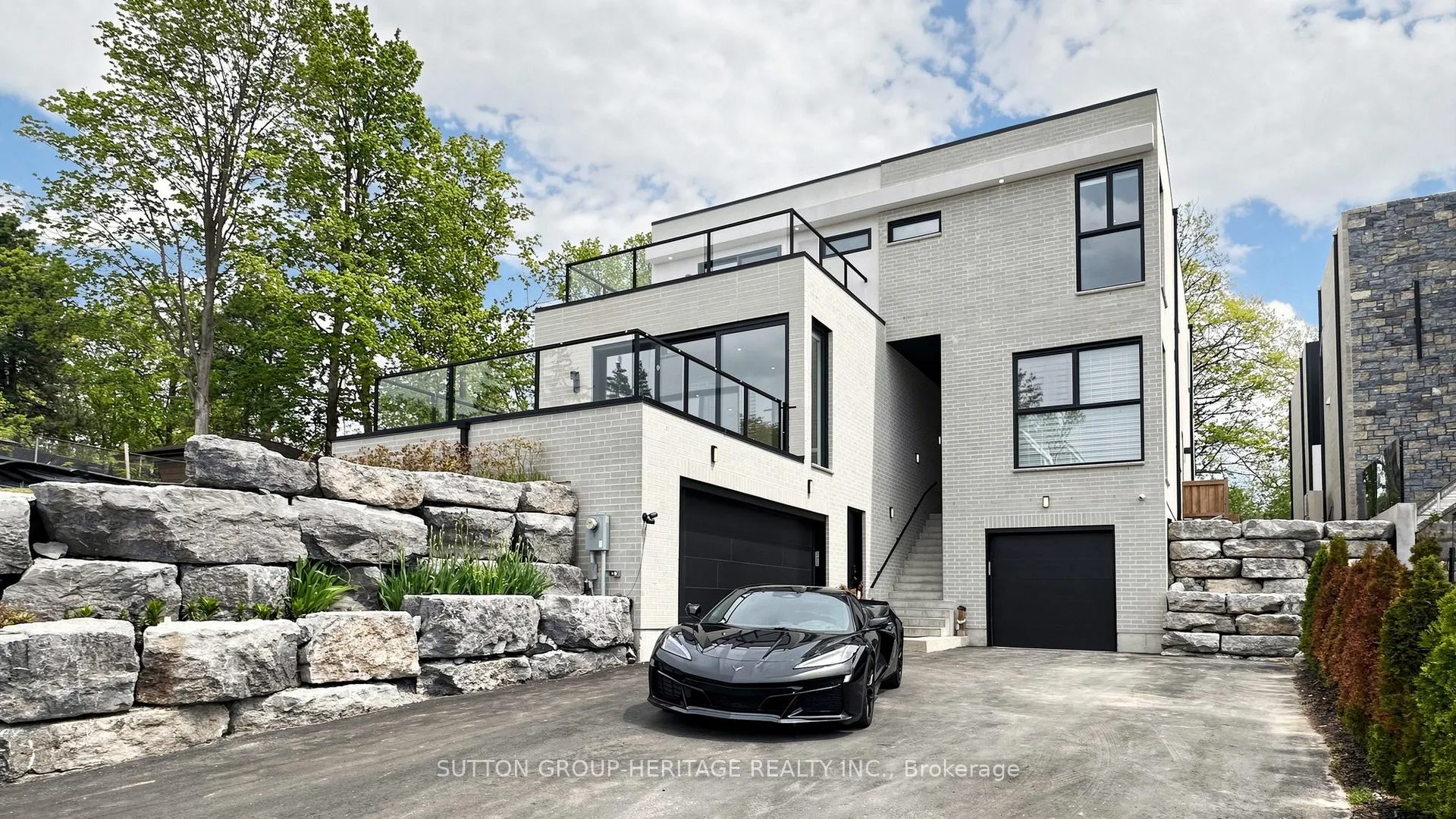 Photo 2 of 1459 Old Forest Road, Pickering, Woodlands — HOMEH