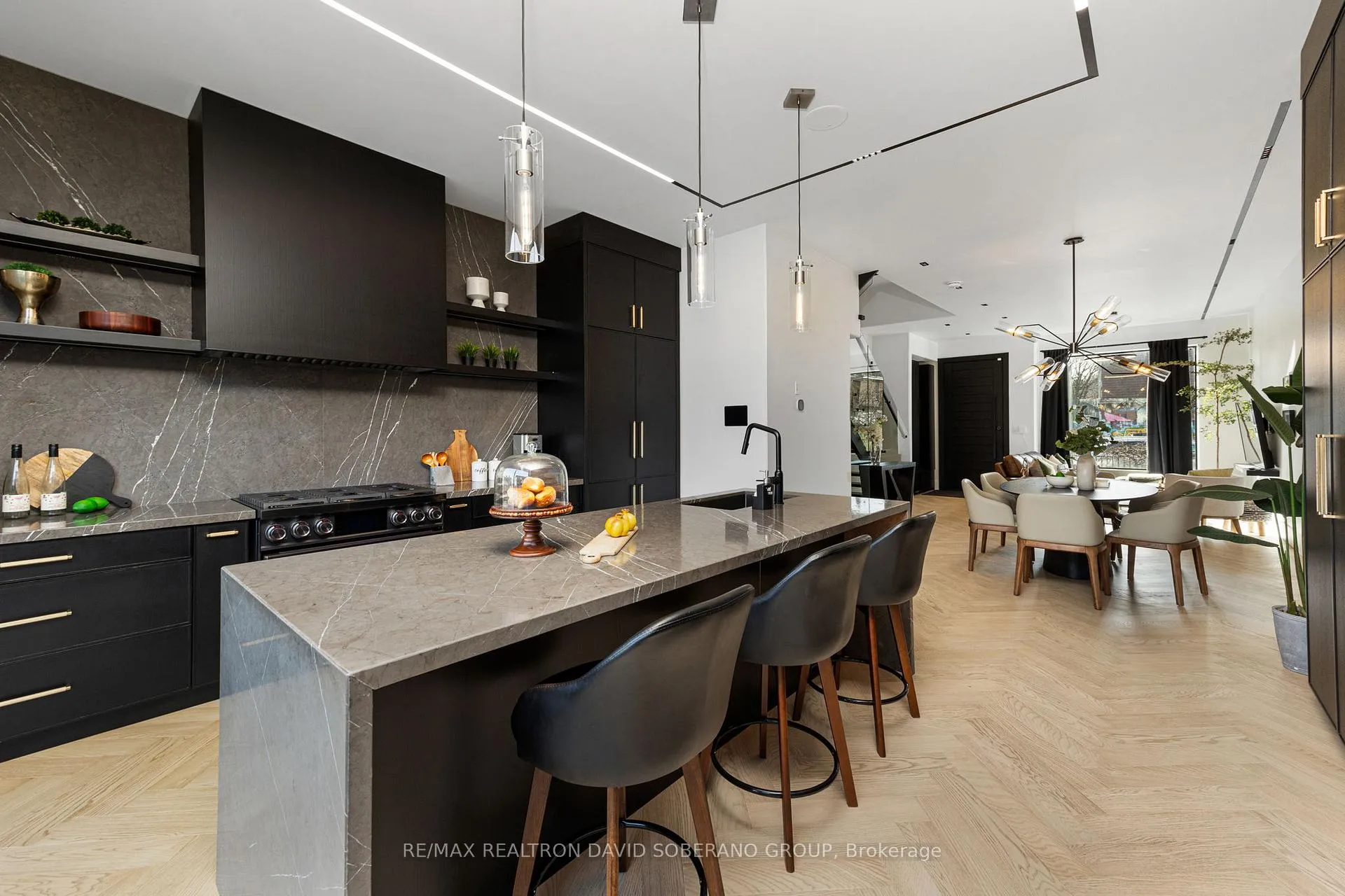 Photo 14 of 102 Ulster Street, Toronto, University — HOMEH