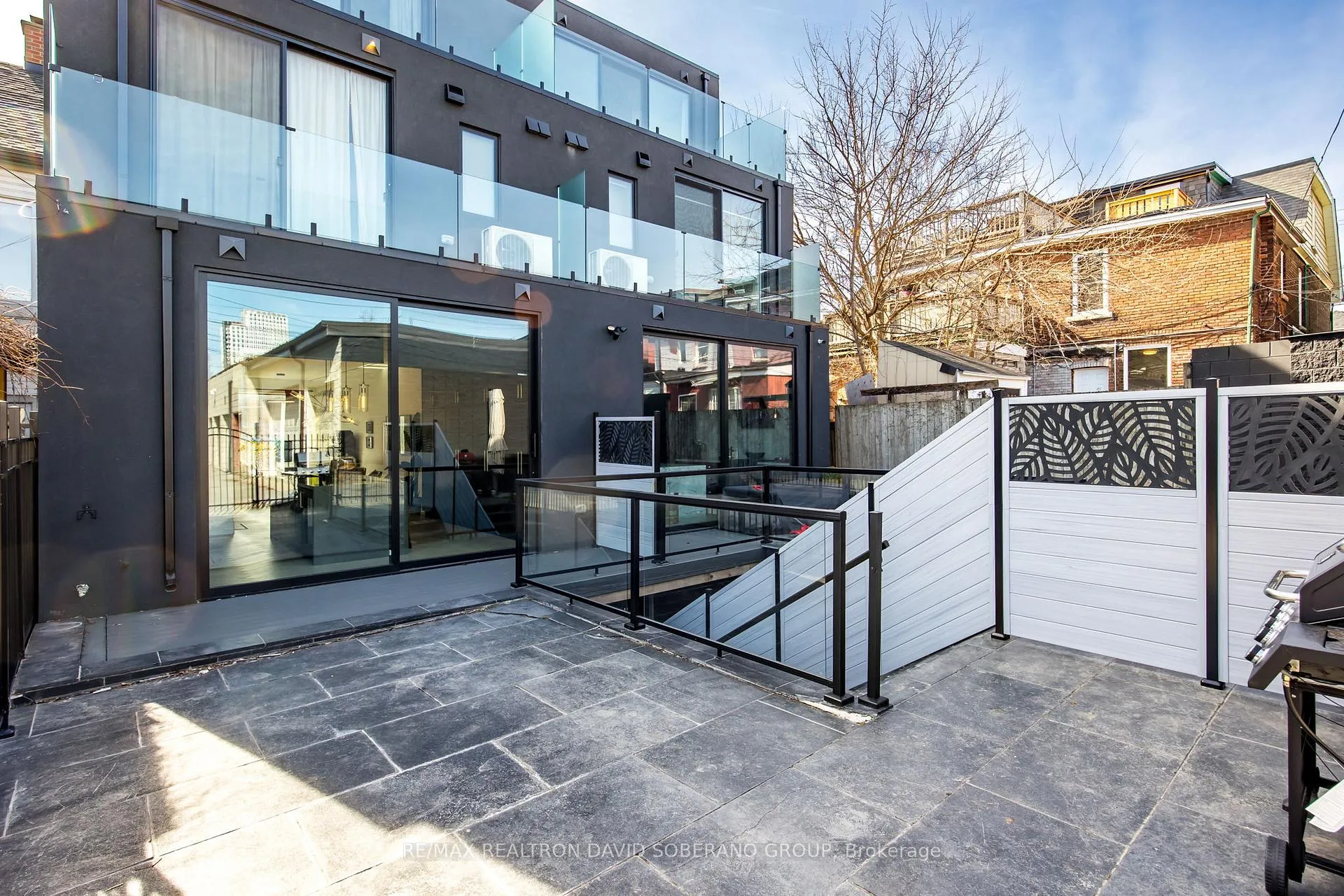 Photo 39 of 102 Ulster Street, Toronto, University — HOMEH