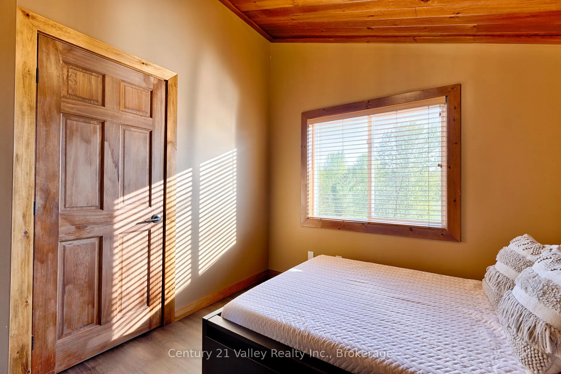 Photo 40 of 56 Karmack Haven Road, North Algona Wilberforce, North Algona/Wilberforce Twp — HOMEH