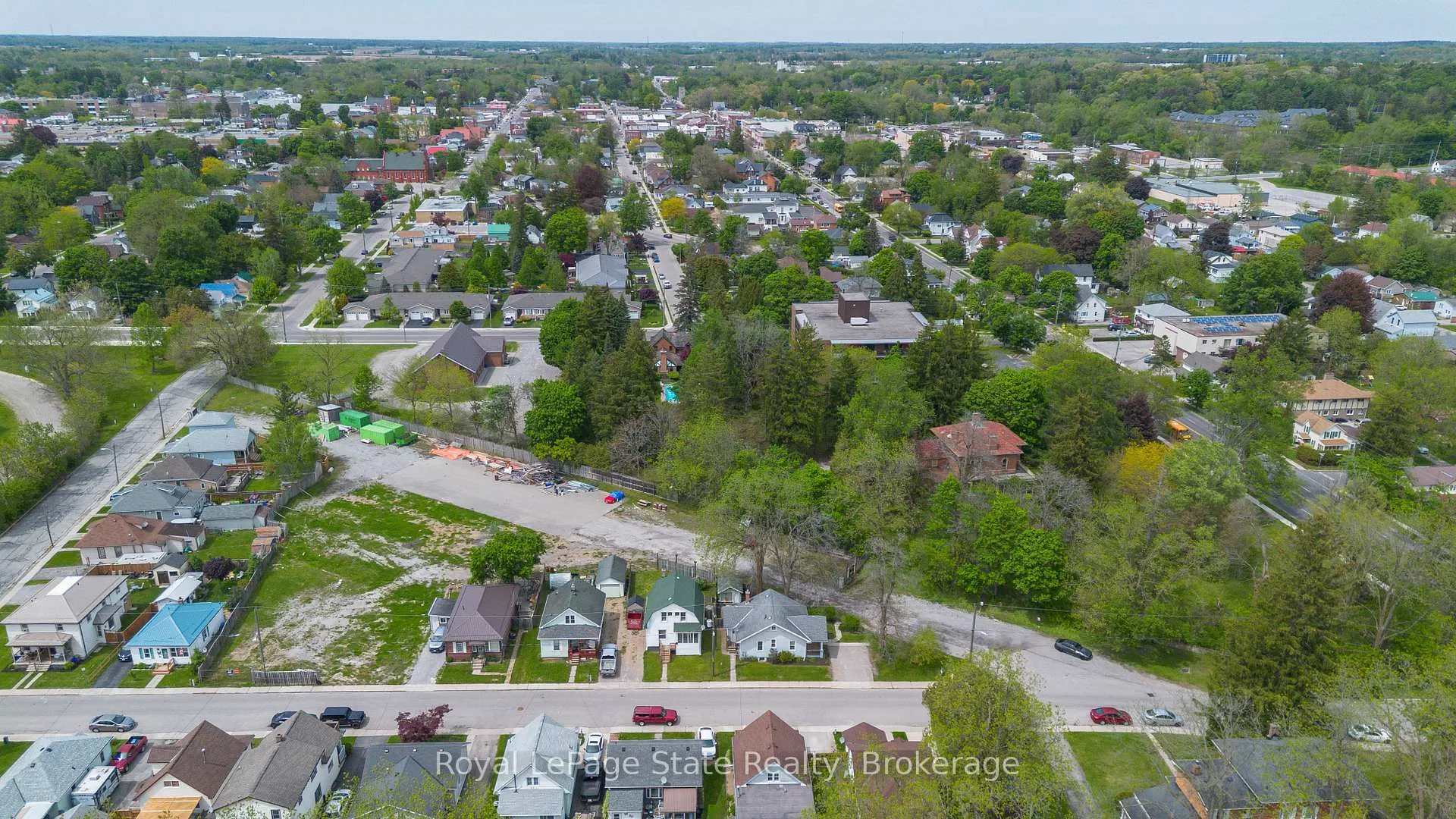 Photo 9 of 9 James Street, Norfolk, Simcoe — HOMEH
