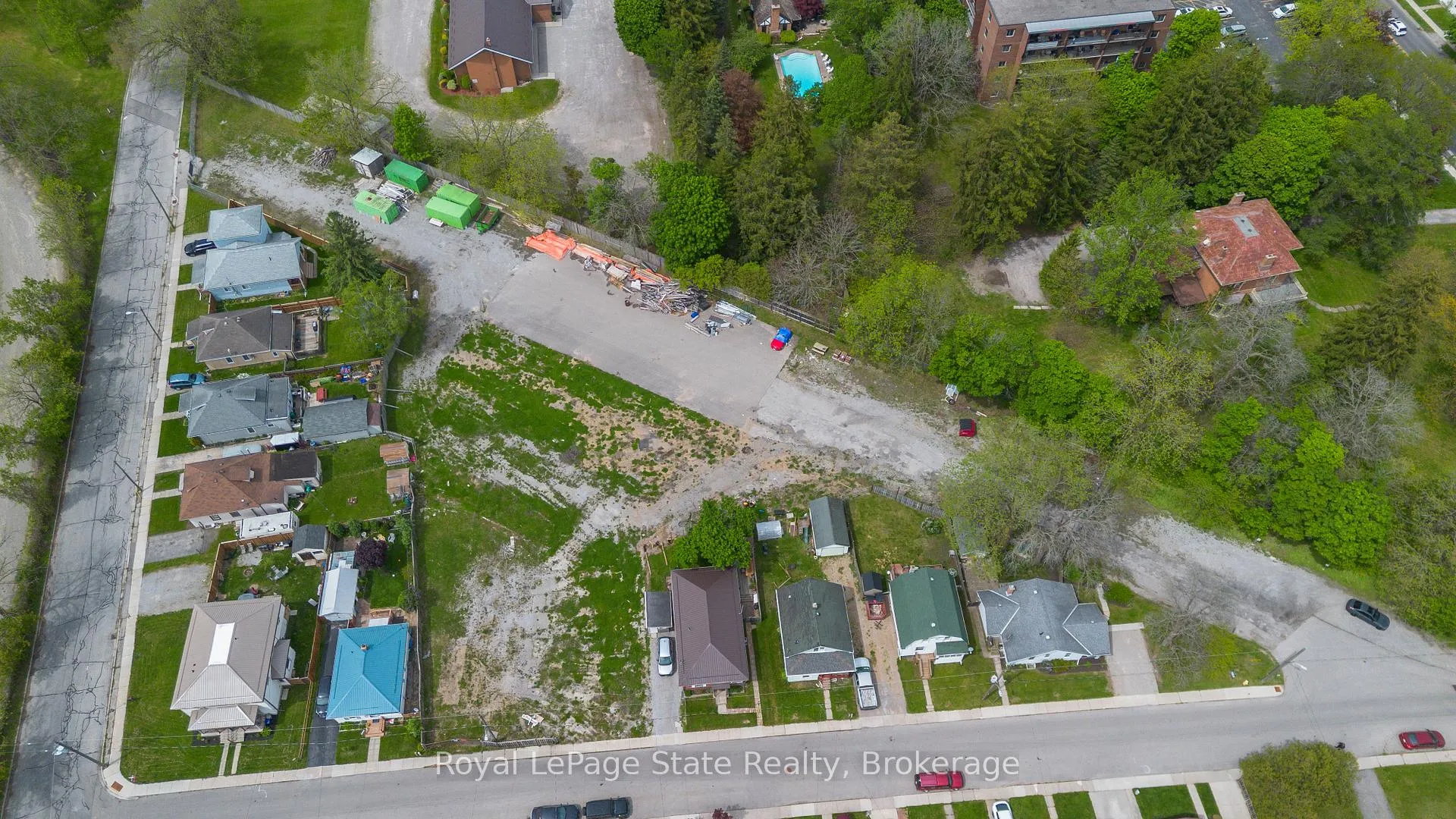 Photo 21 of 9 James Street, Norfolk, Simcoe — HOMEH