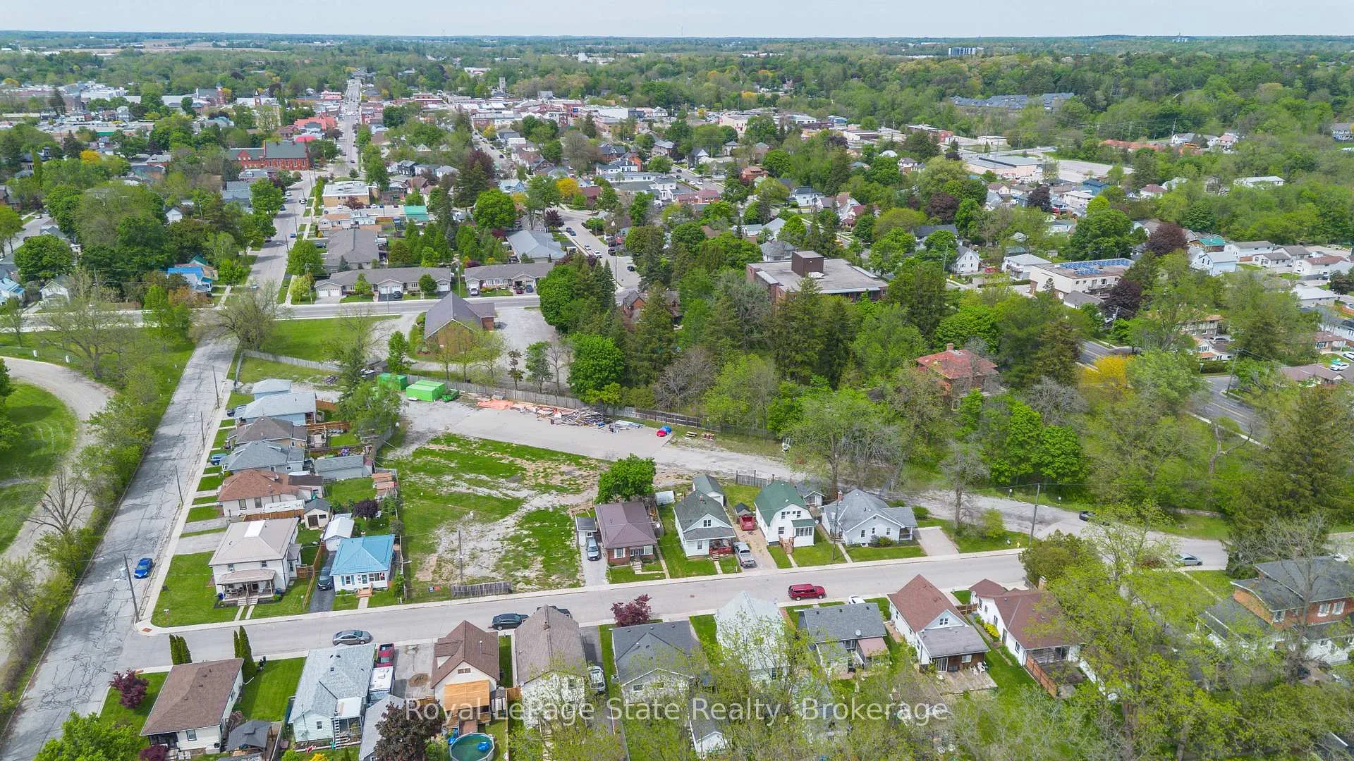 Photo 24 of 9 James Street, Norfolk, Simcoe — HOMEH