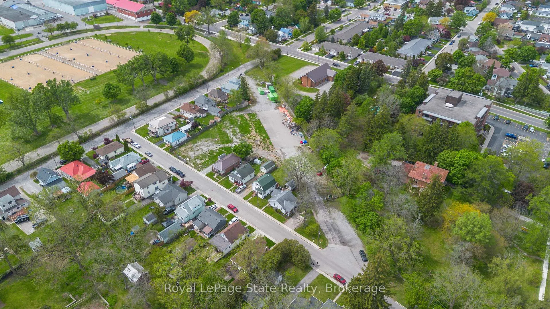 Photo 26 of 9 James Street, Norfolk, Simcoe — HOMEH