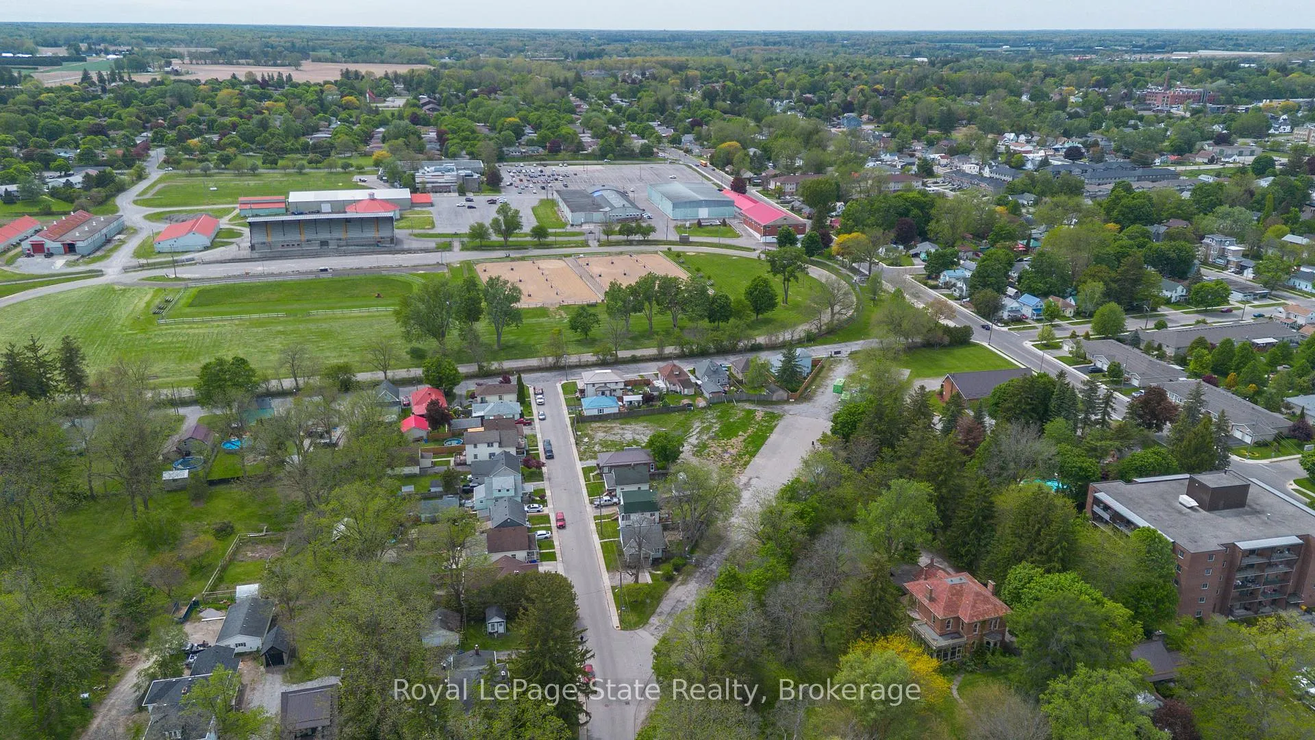 Photo 27 of 9 James Street, Norfolk, Simcoe — HOMEH
