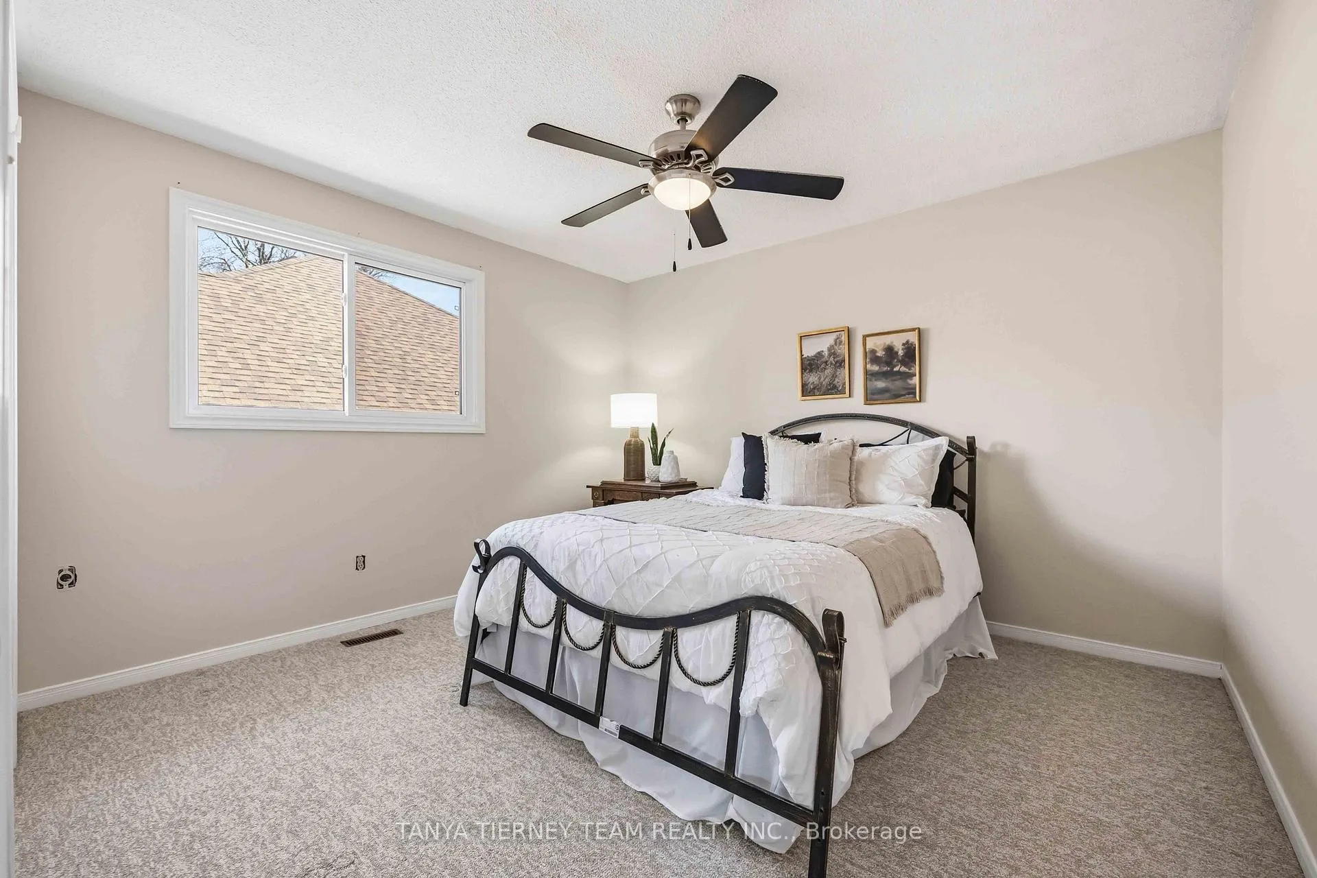 Photo 31 of 24 Fernway Crescent, Whitby, Pringle Creek — HOMEH