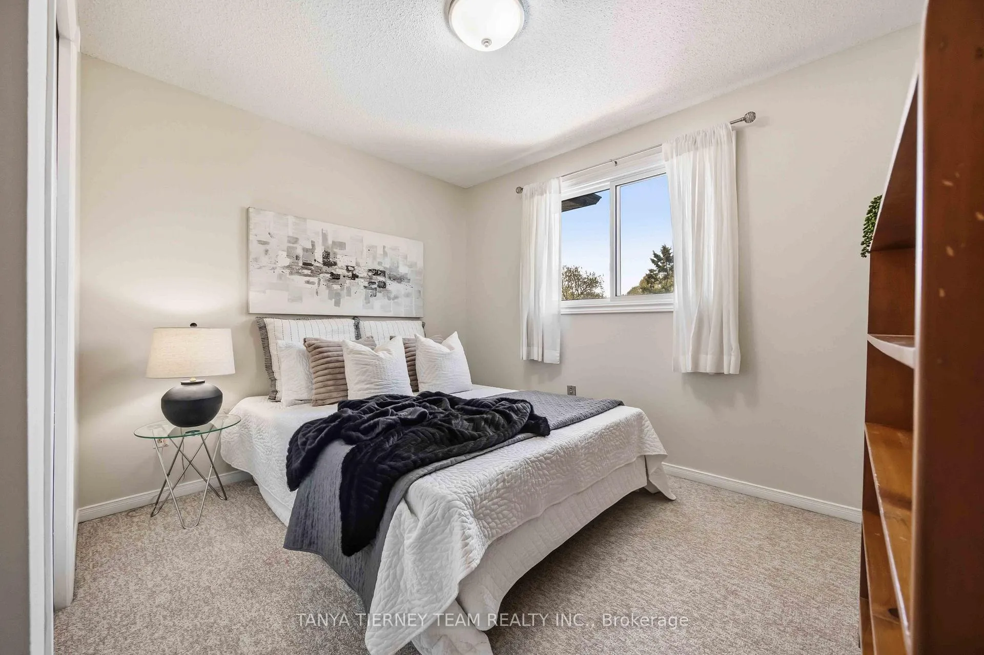 Photo 33 of 24 Fernway Crescent, Whitby, Pringle Creek — HOMEH