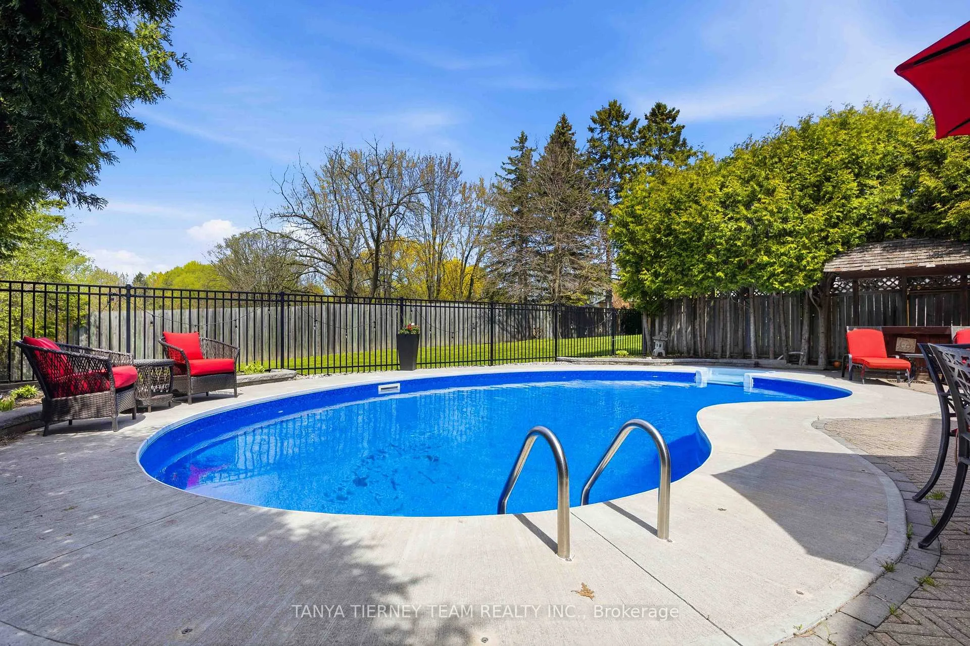 Photo 48 of 24 Fernway Crescent, Whitby, Pringle Creek — HOMEH