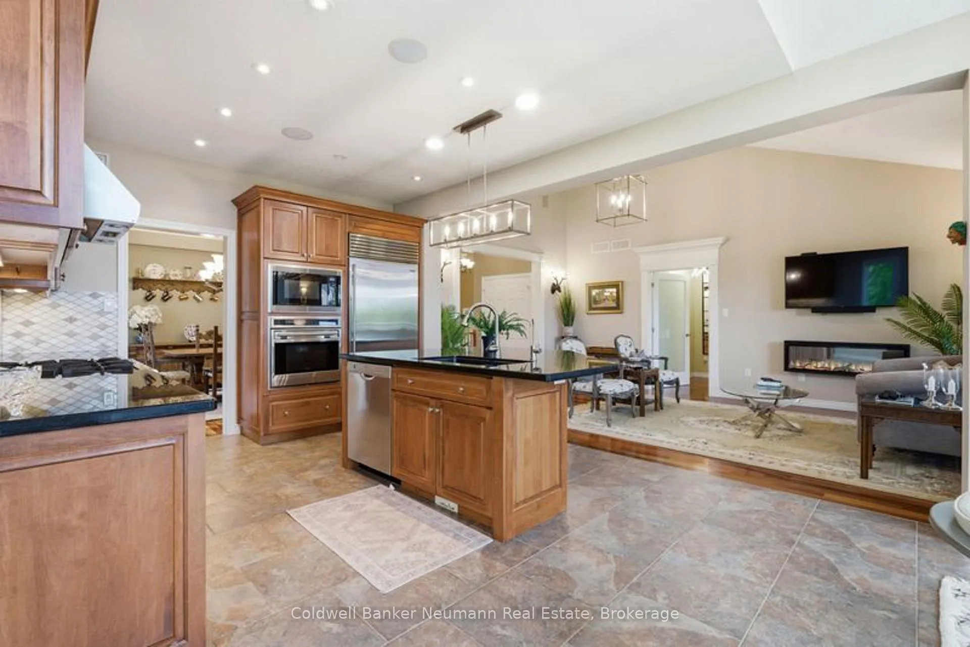Photo 11 of Unit 14, 19 Simmonds Drive, Guelph, Victoria North — HOMEH