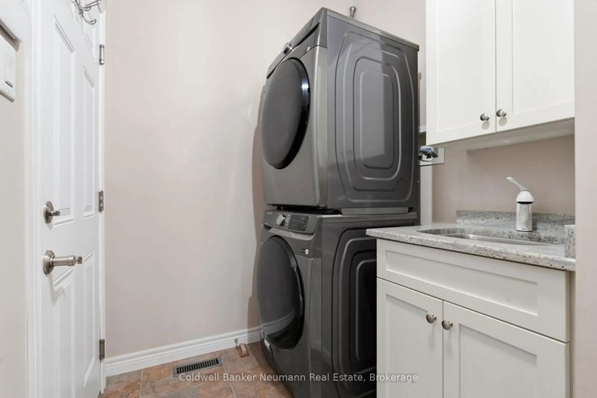 Photo 37 of Unit 14, 19 Simmonds Drive, Guelph, Victoria North — HOMEH
