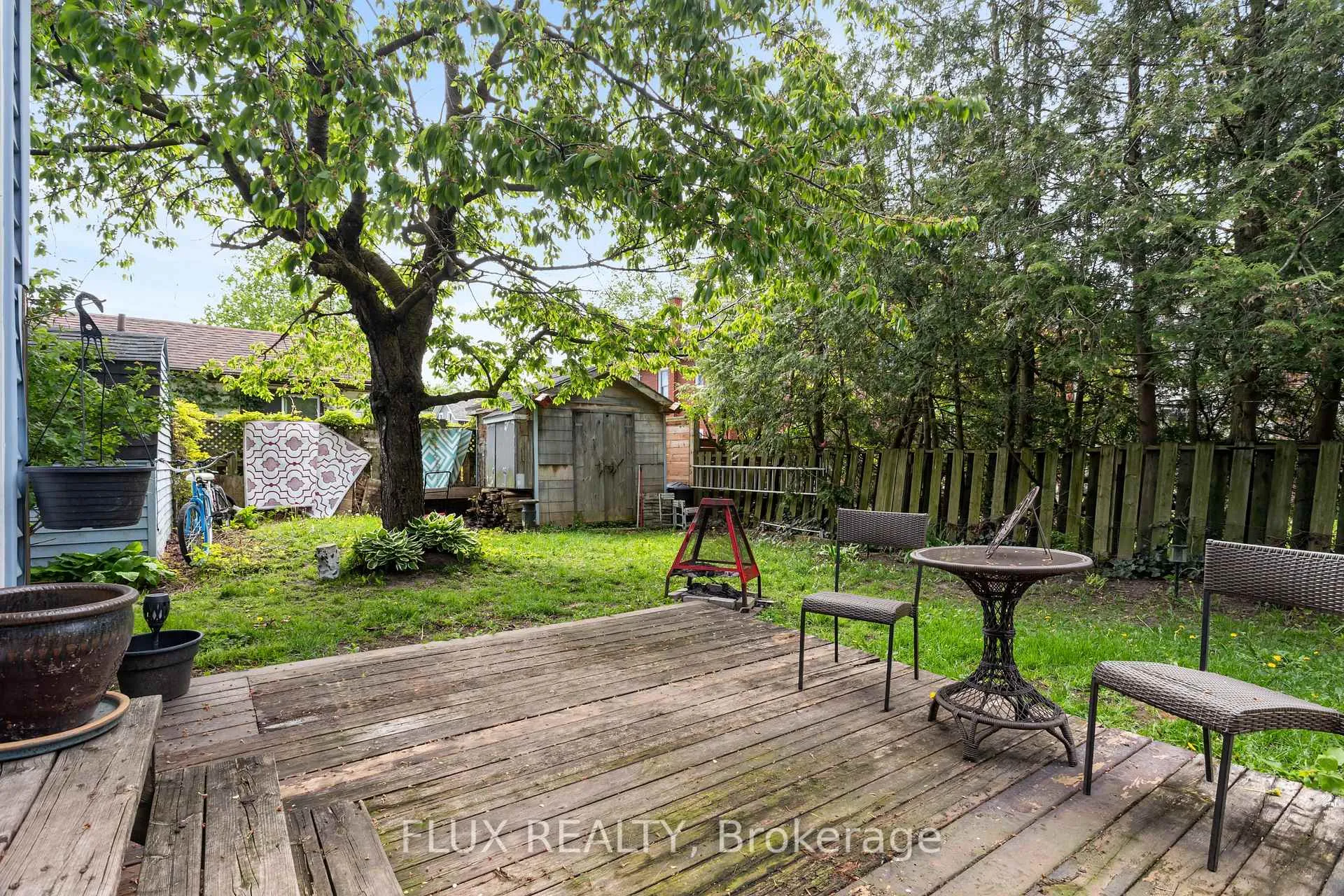 Photo 6 of 21 Brant Street, Stratford — HOMEH