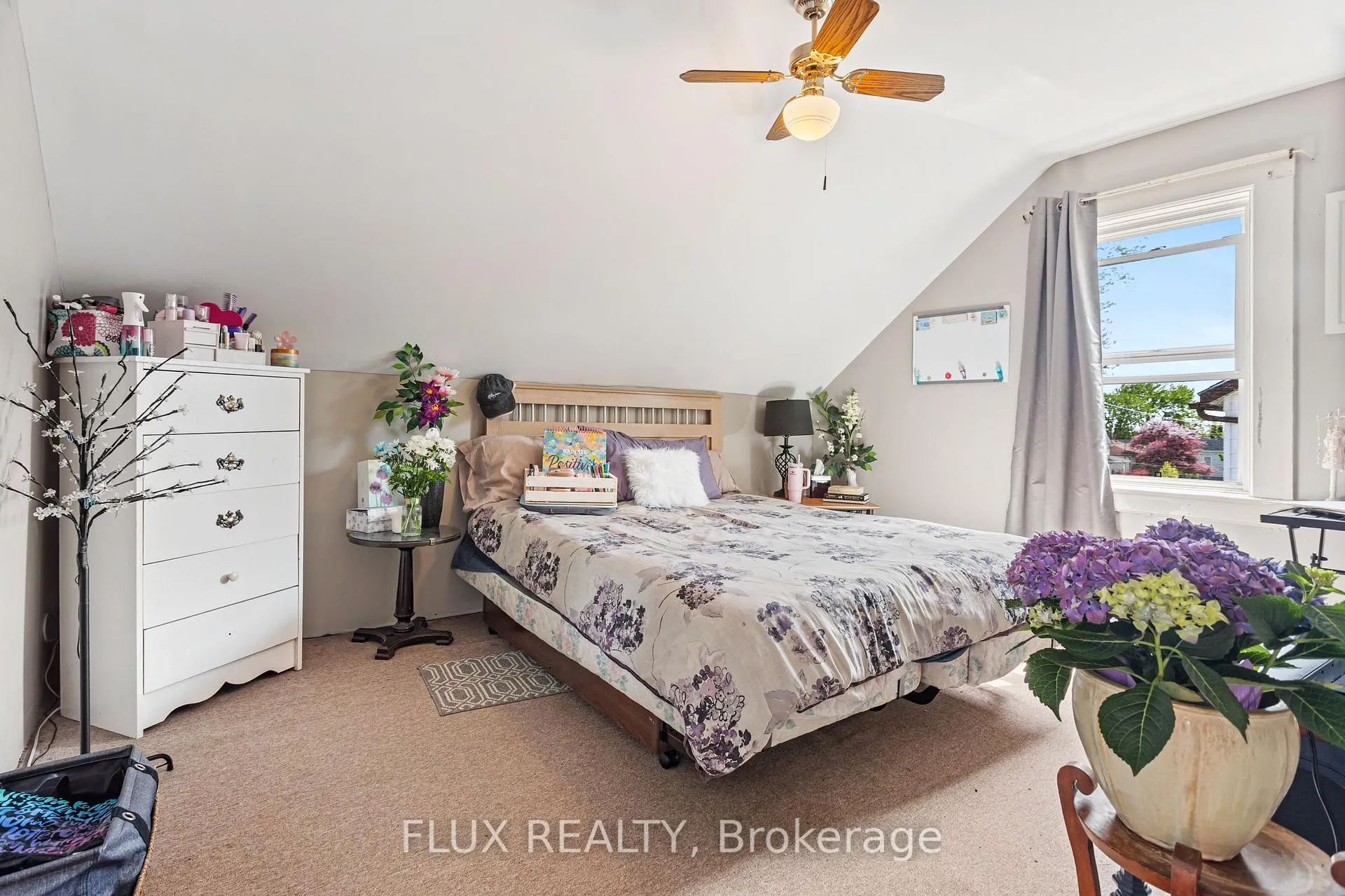 Photo 22 of 21 Brant Street, Stratford — HOMEH