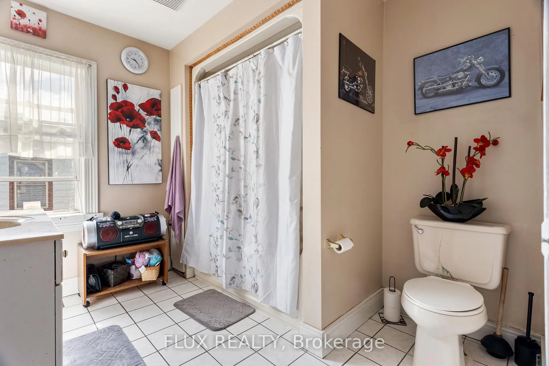 Photo 27 of 21 Brant Street, Stratford — HOMEH