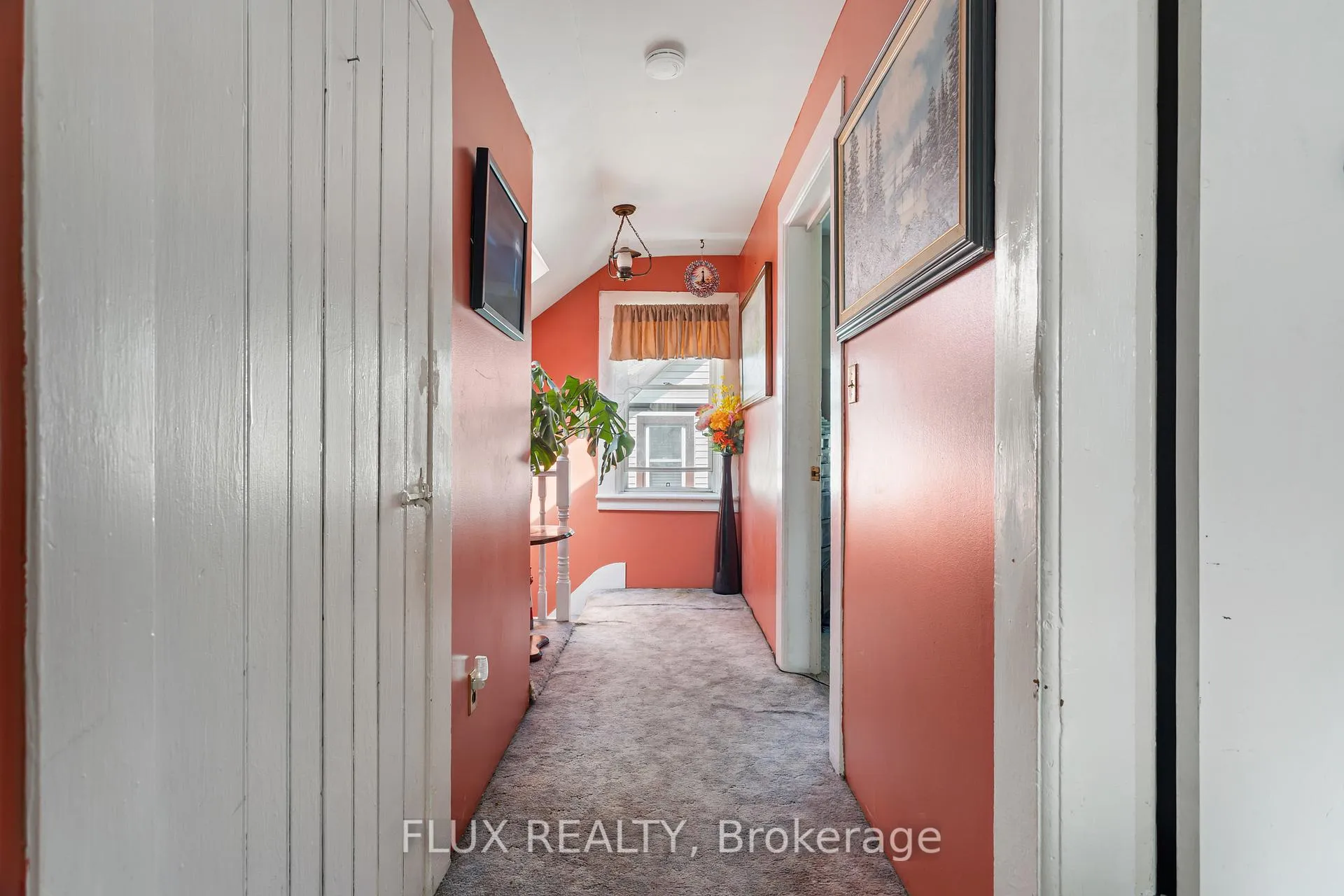 Photo 29 of 21 Brant Street, Stratford — HOMEH