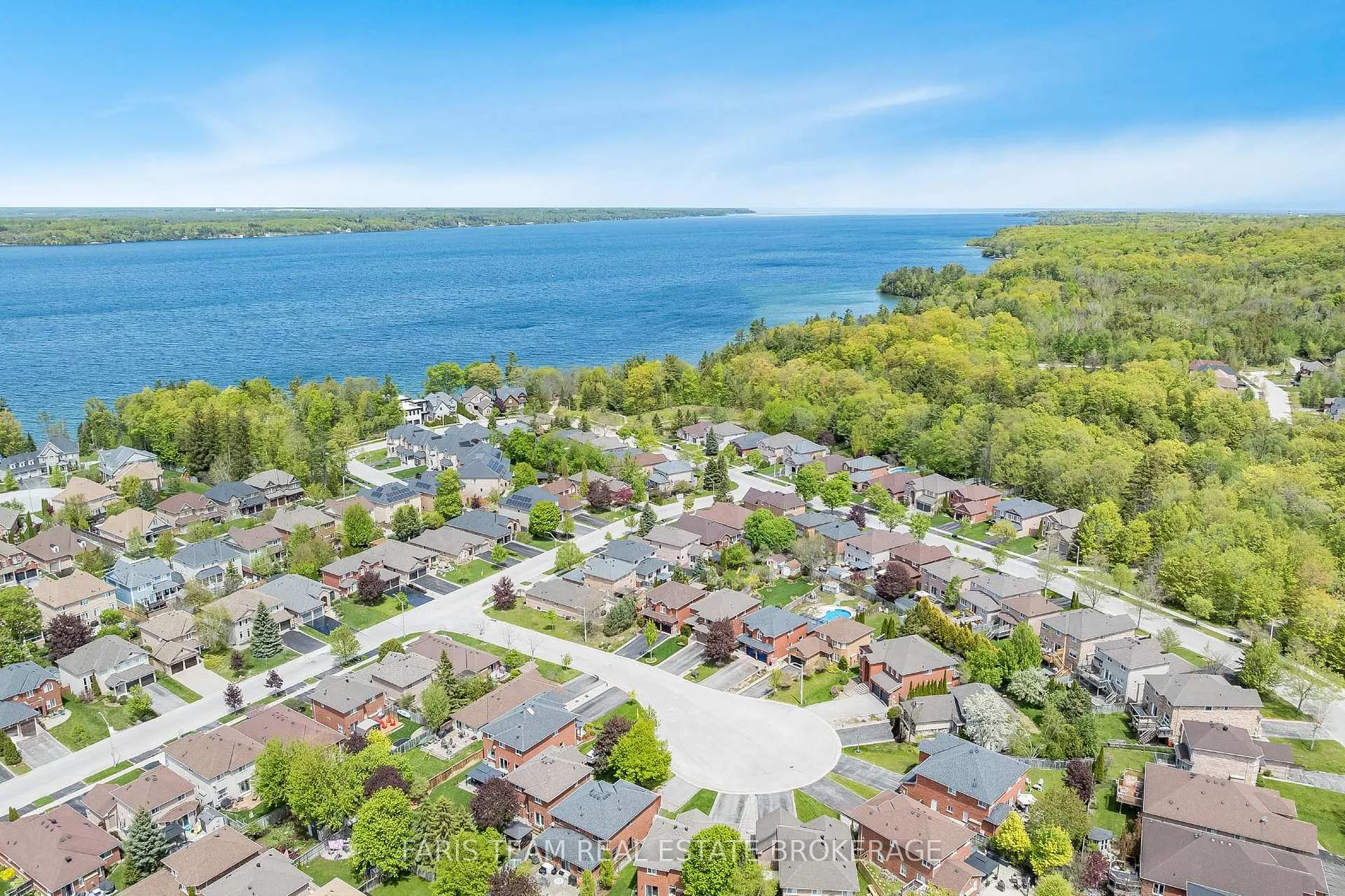 Photo 47 of 23 Bluewater Trail, Barrie, Bayshore — HOMEH