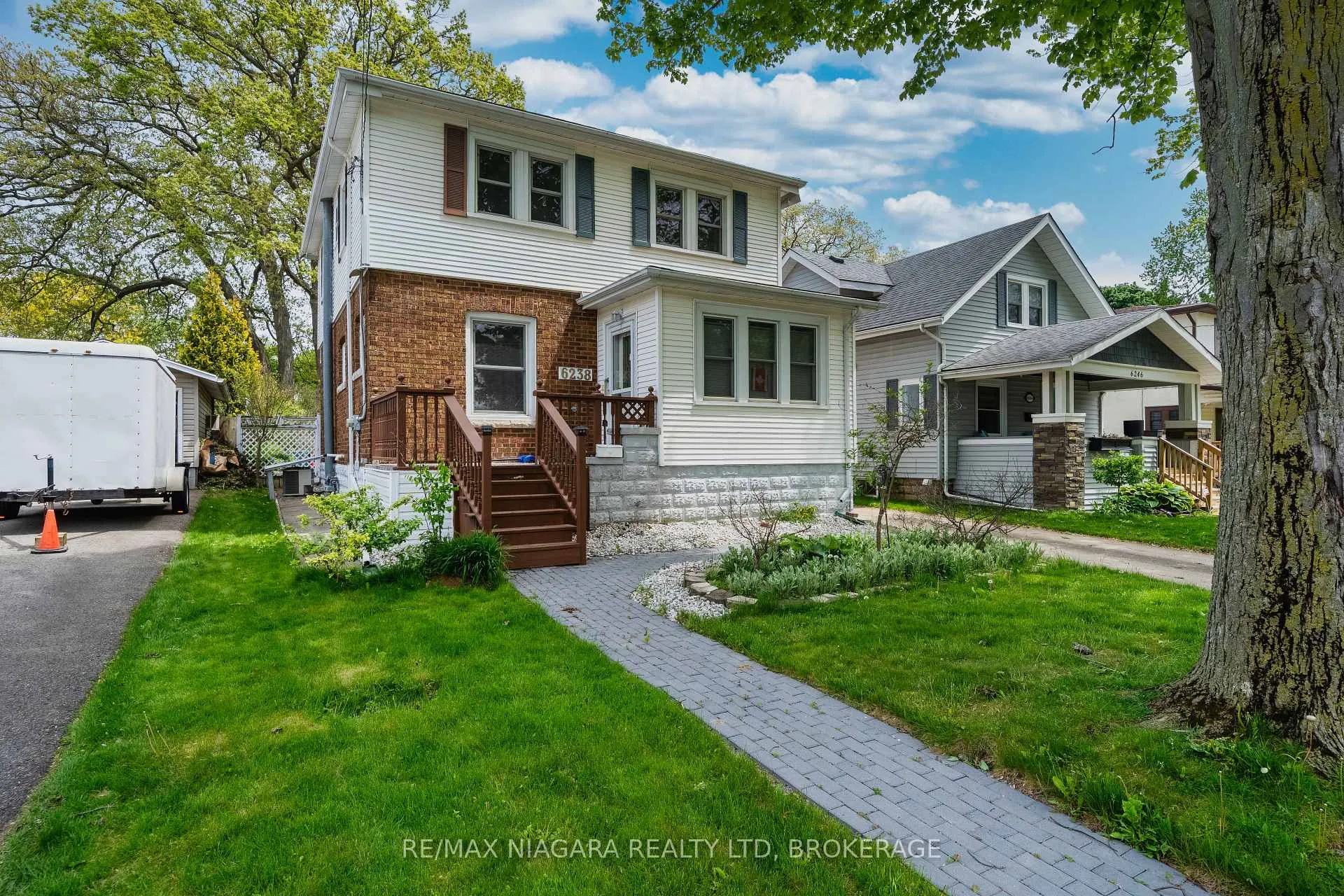 Photo 3 of 6238 Pine Grove Avenue, Niagara Falls, Dorchester — HOMEH