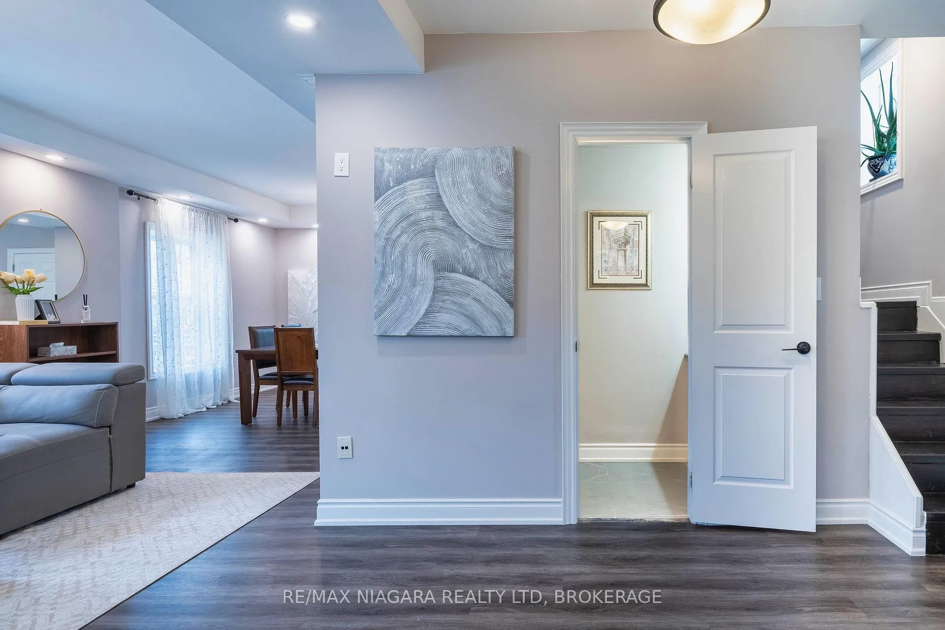Photo 9 of 6238 Pine Grove Avenue, Niagara Falls, Dorchester — HOMEH