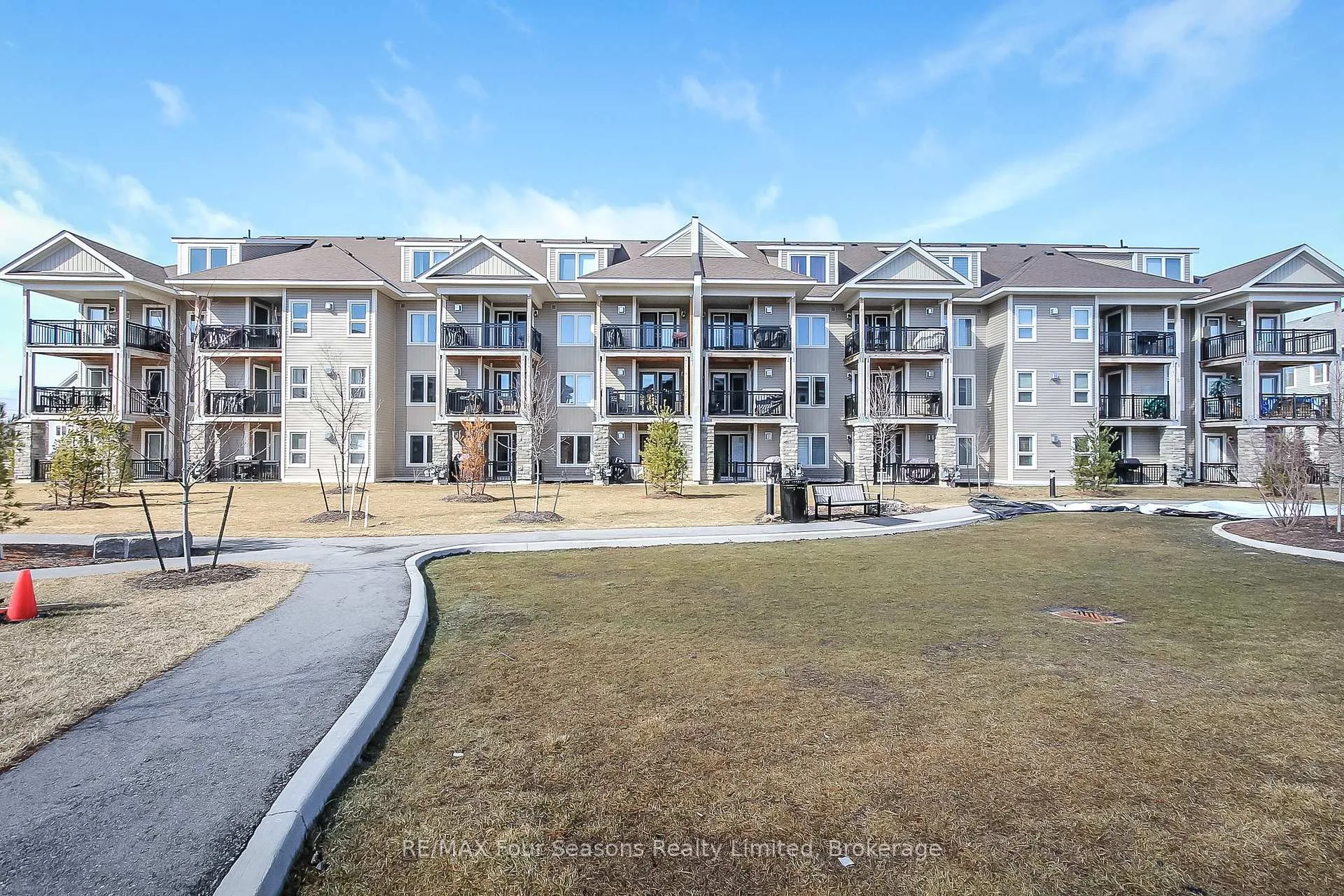 Photo 15 of Unit 207, 5 Anchorage Crescent, Collingwood — HOMEH