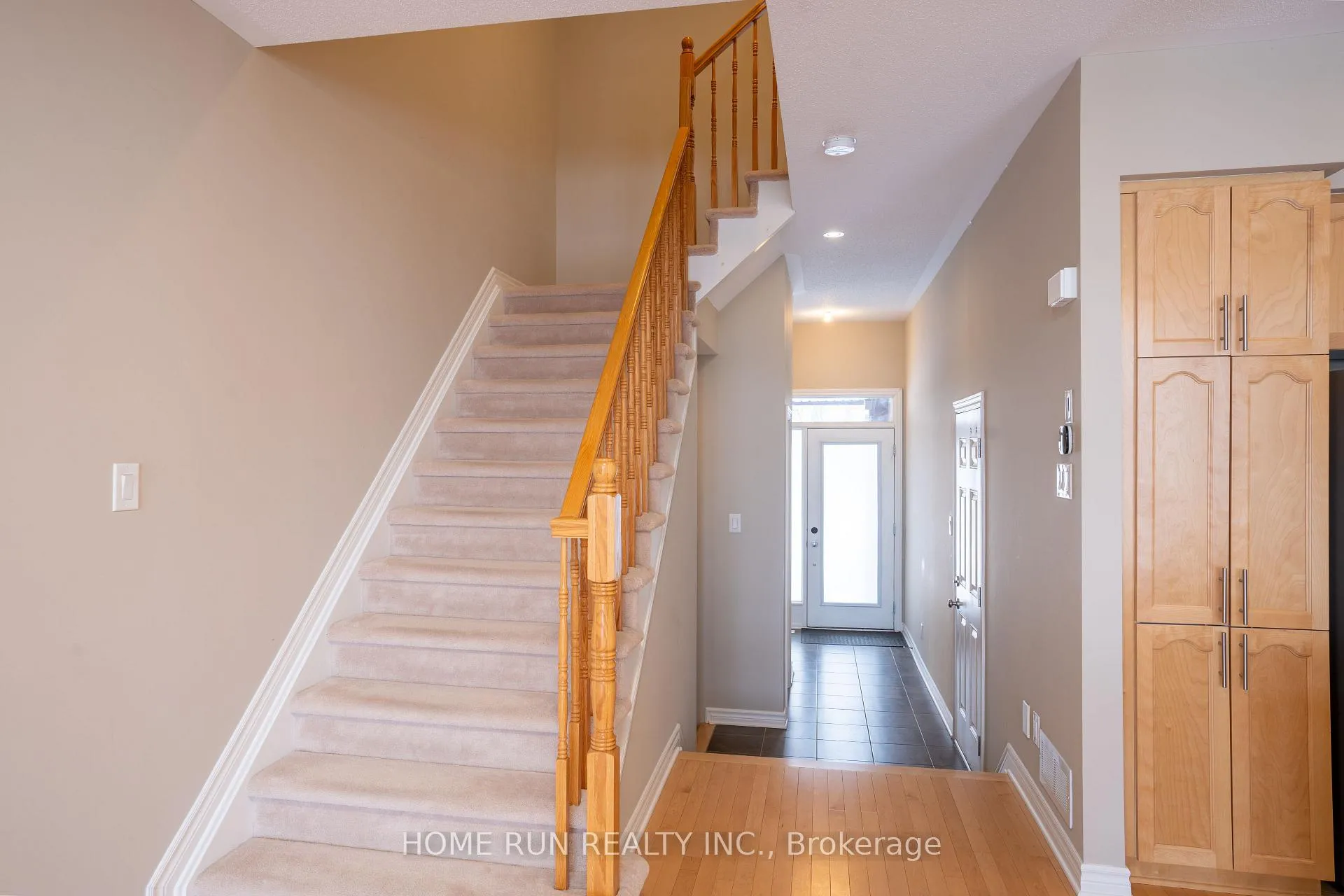 Photo 5 of 914 Fletcher Circle, Ottawa, Kanata - Kanata Lakes/Heritage Hills — HOMEH