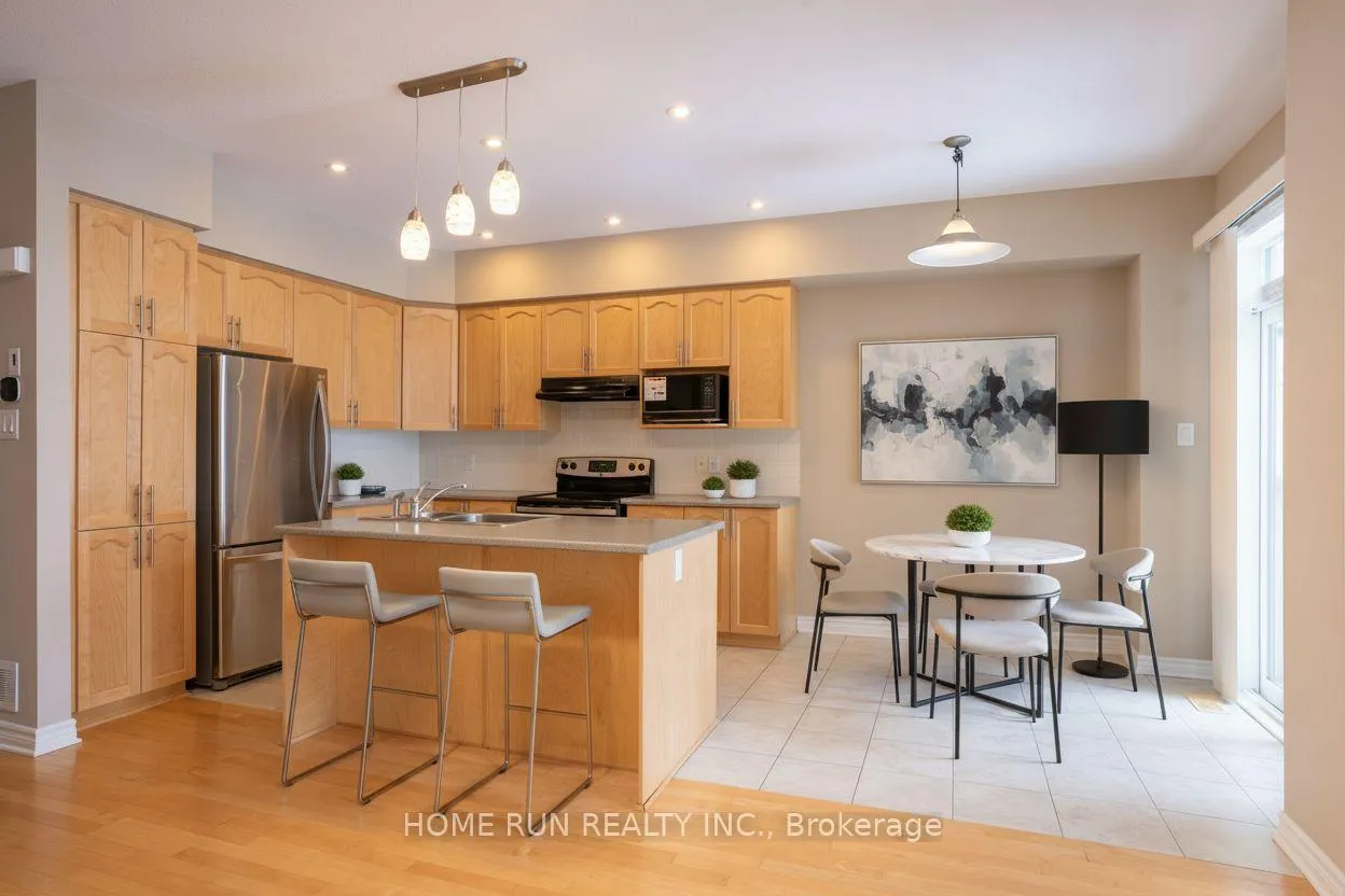 Photo 7 of 914 Fletcher Circle, Ottawa, Kanata - Kanata Lakes/Heritage Hills — HOMEH