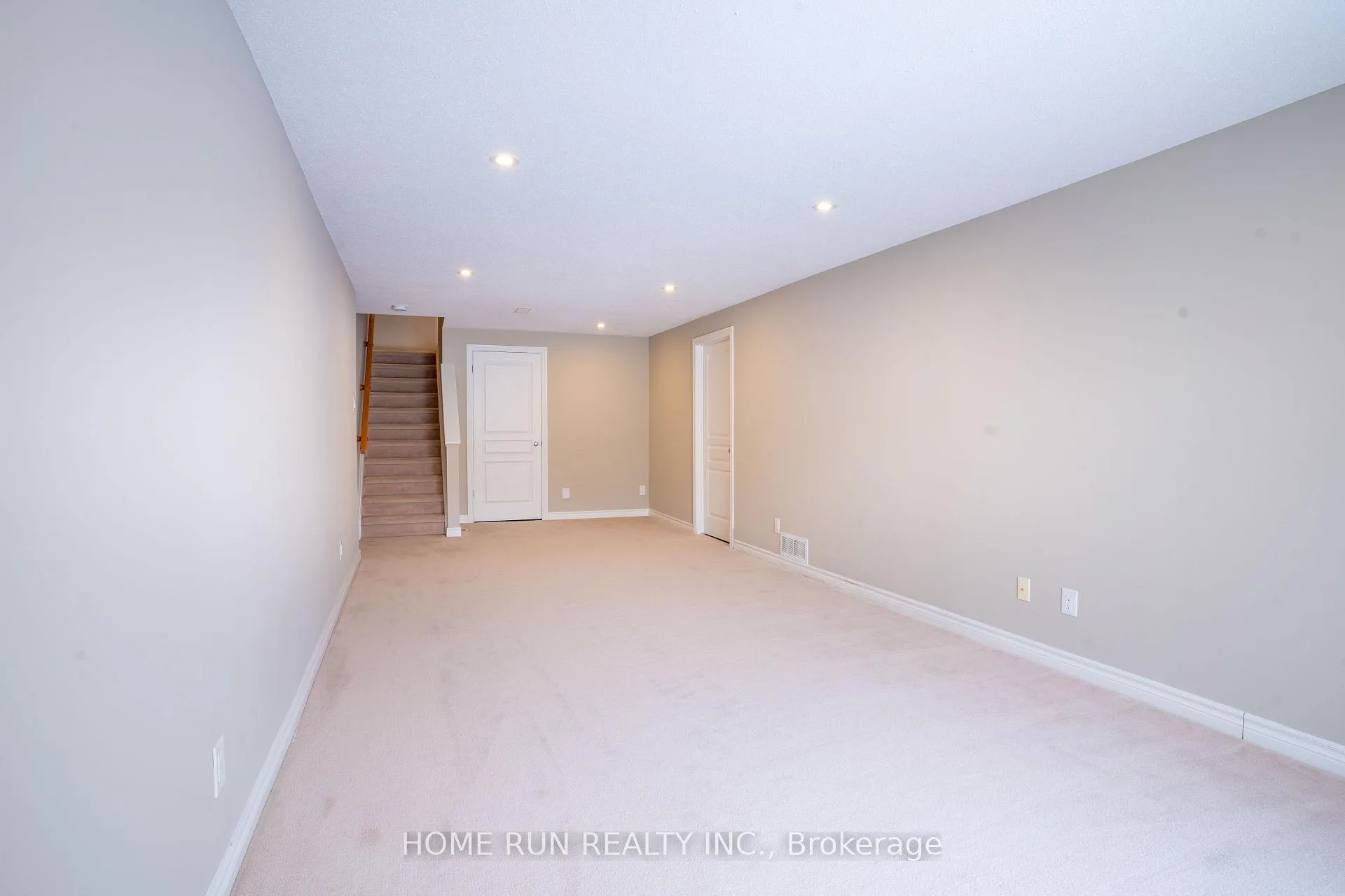 Photo 27 of 914 Fletcher Circle, Ottawa, Kanata - Kanata Lakes/Heritage Hills — HOMEH