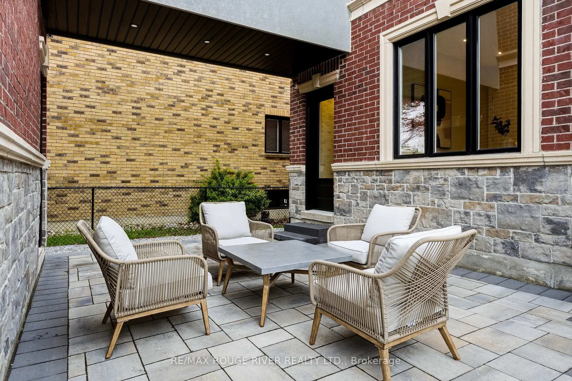 Photo 7 of 1411 Old Forest Road, Pickering, Woodlands — HOMEH