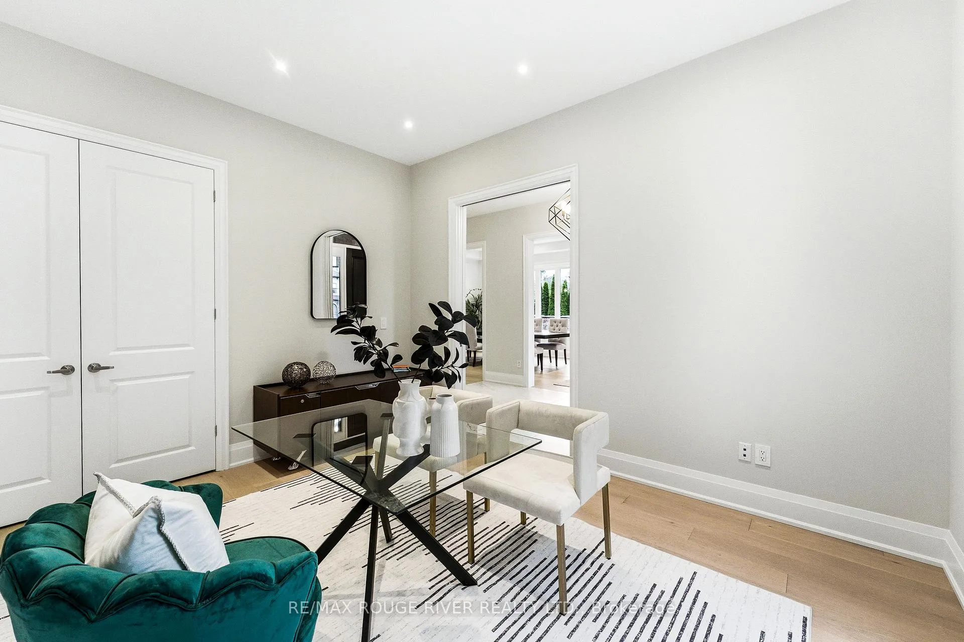 Photo 11 of 1411 Old Forest Road, Pickering, Woodlands — HOMEH
