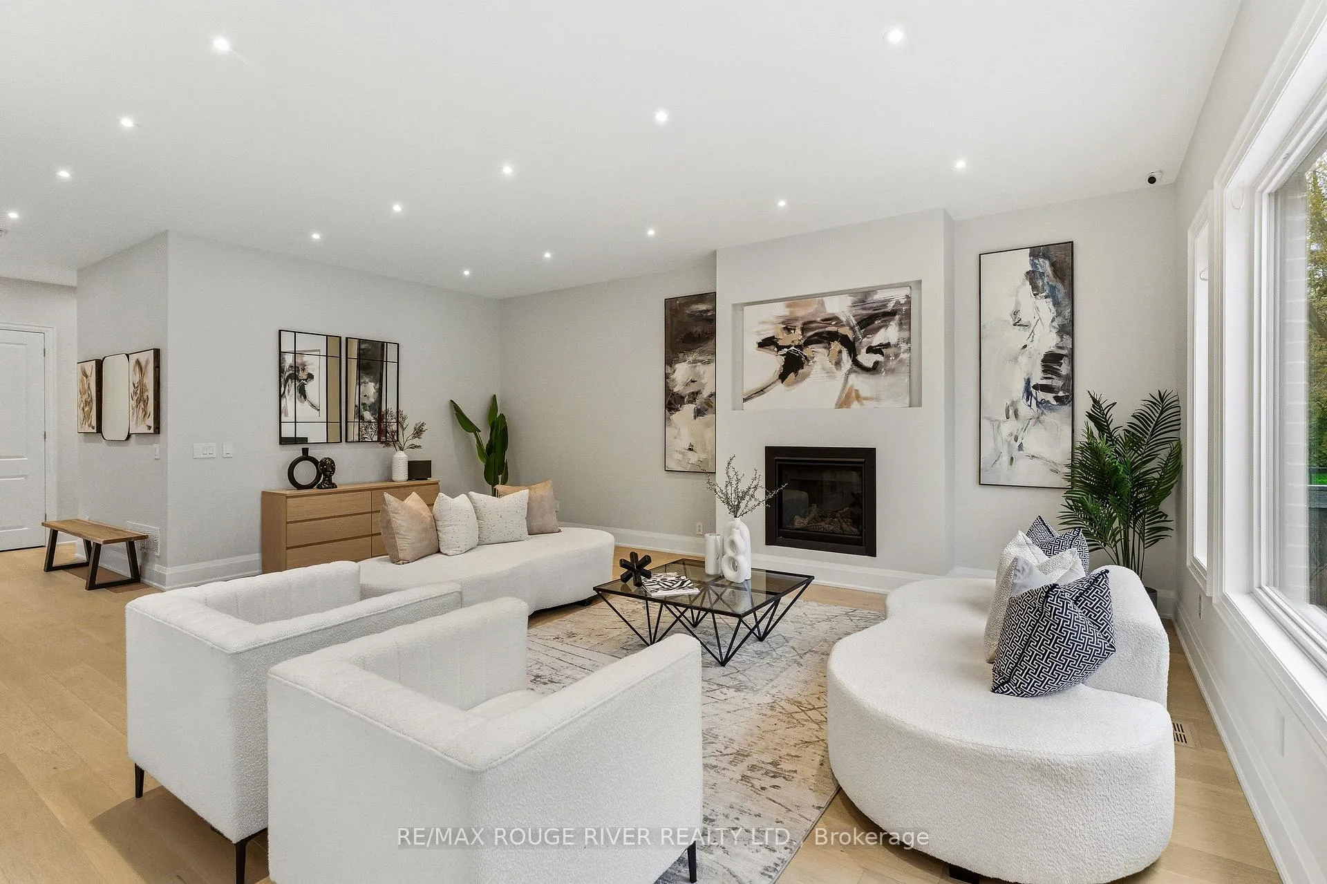 Photo 14 of 1411 Old Forest Road, Pickering, Woodlands — HOMEH
