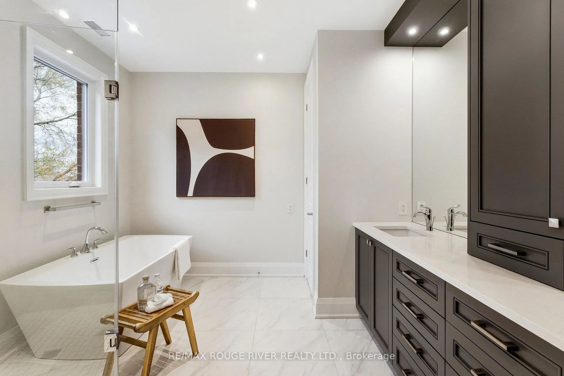 Photo 27 of 1411 Old Forest Road, Pickering, Woodlands — HOMEH