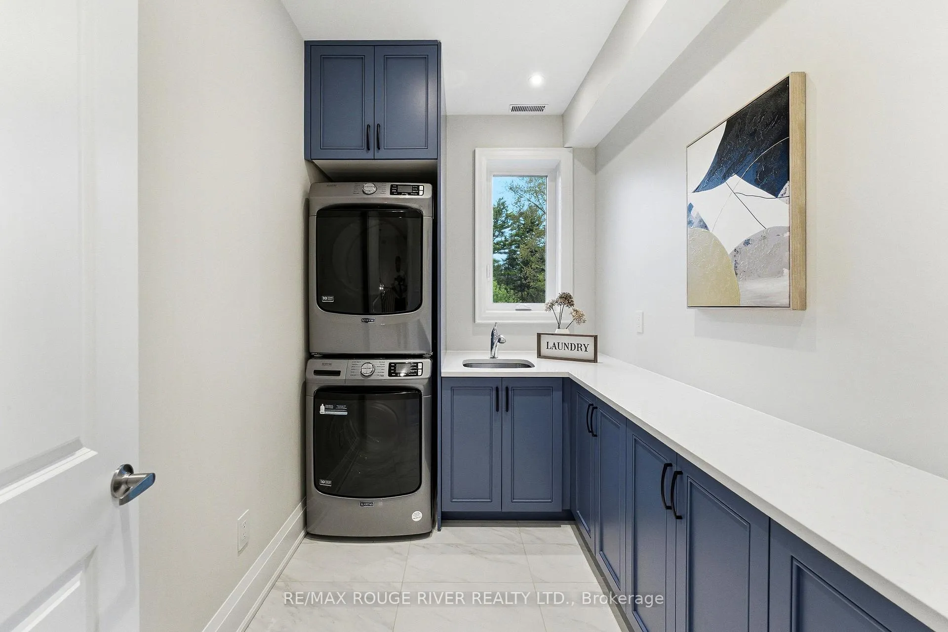 Photo 36 of 1411 Old Forest Road, Pickering, Woodlands — HOMEH
