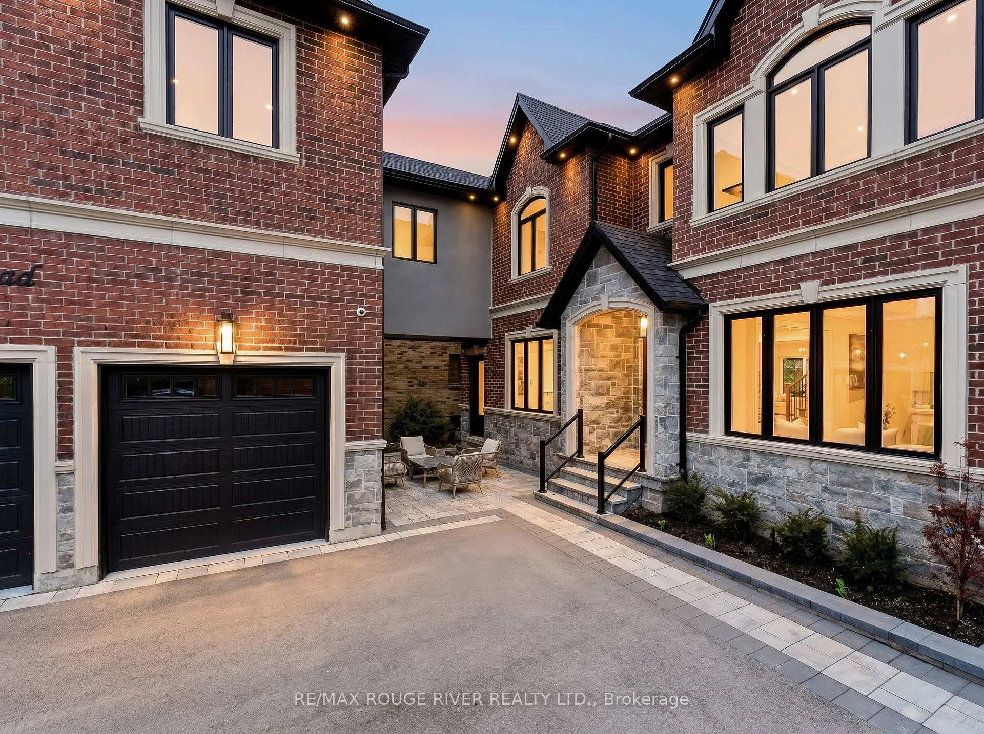 Photo 2 of 1411 Old Forest Road, Pickering, Woodlands — HOMEH