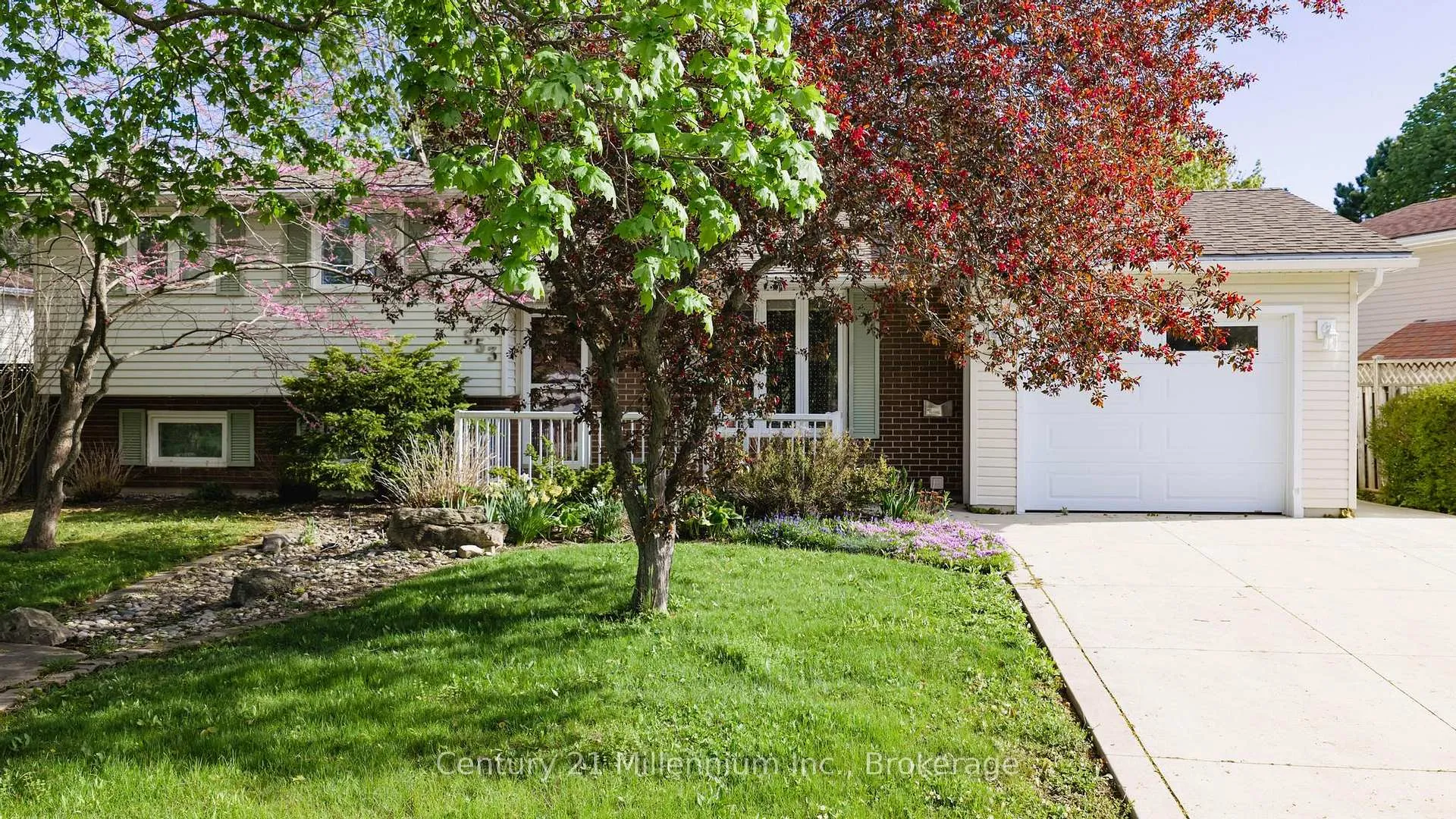 Photo 2 of 553 Scott Street, Kincardine — HOMEH