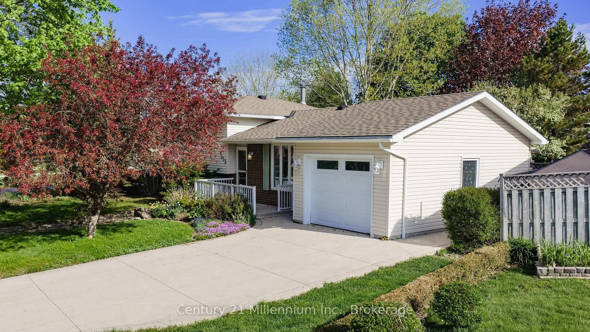 Photo 3 of 553 Scott Street, Kincardine — HOMEH