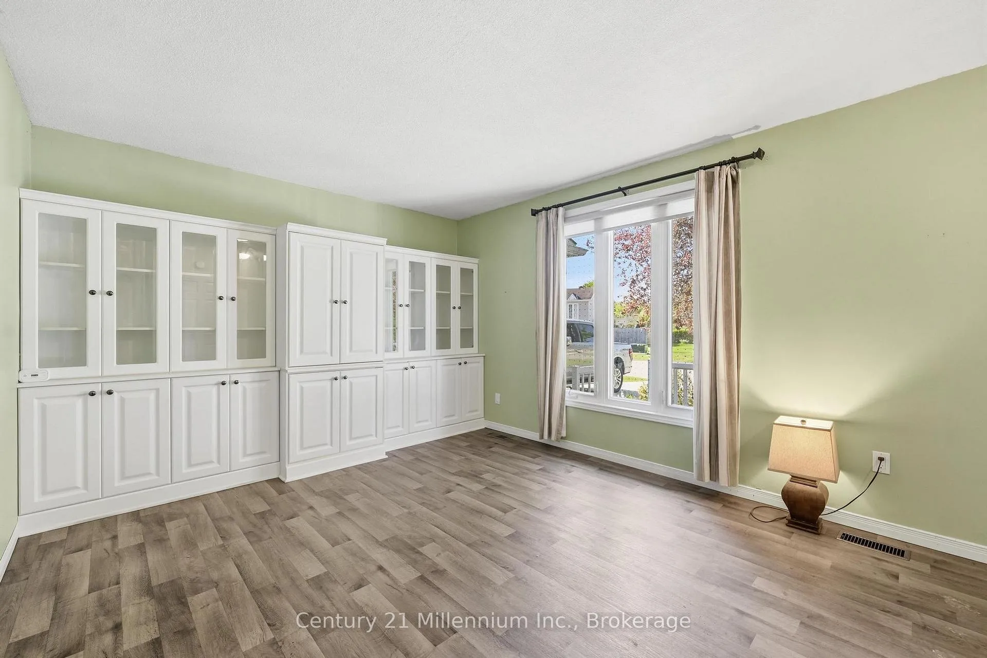 Photo 8 of 553 Scott Street, Kincardine — HOMEH