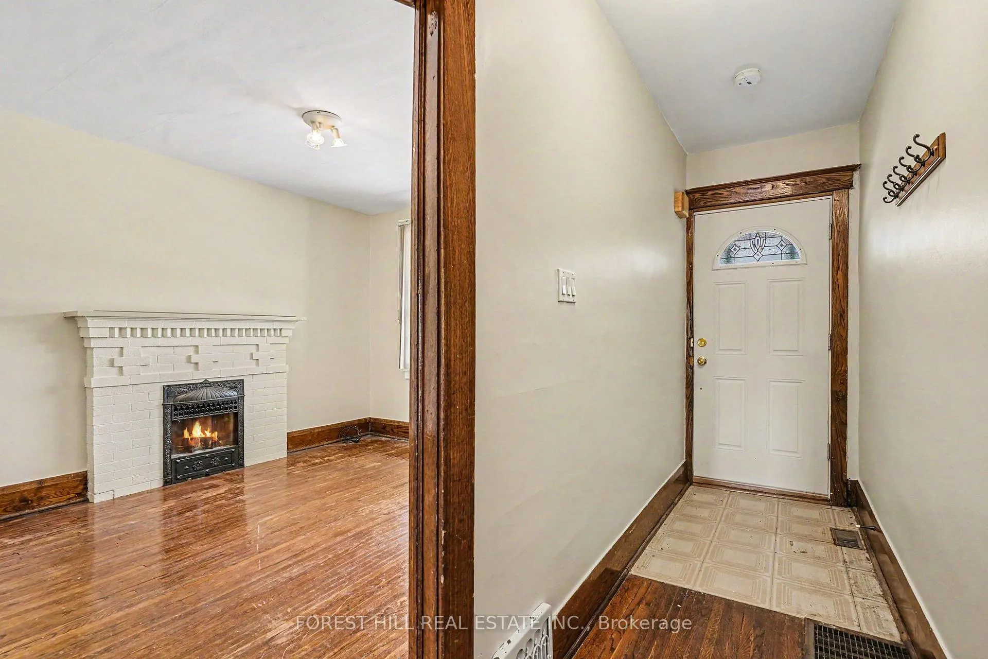 Photo 2 of 113 Milverton Boulevard, Toronto, Danforth — HOMEH