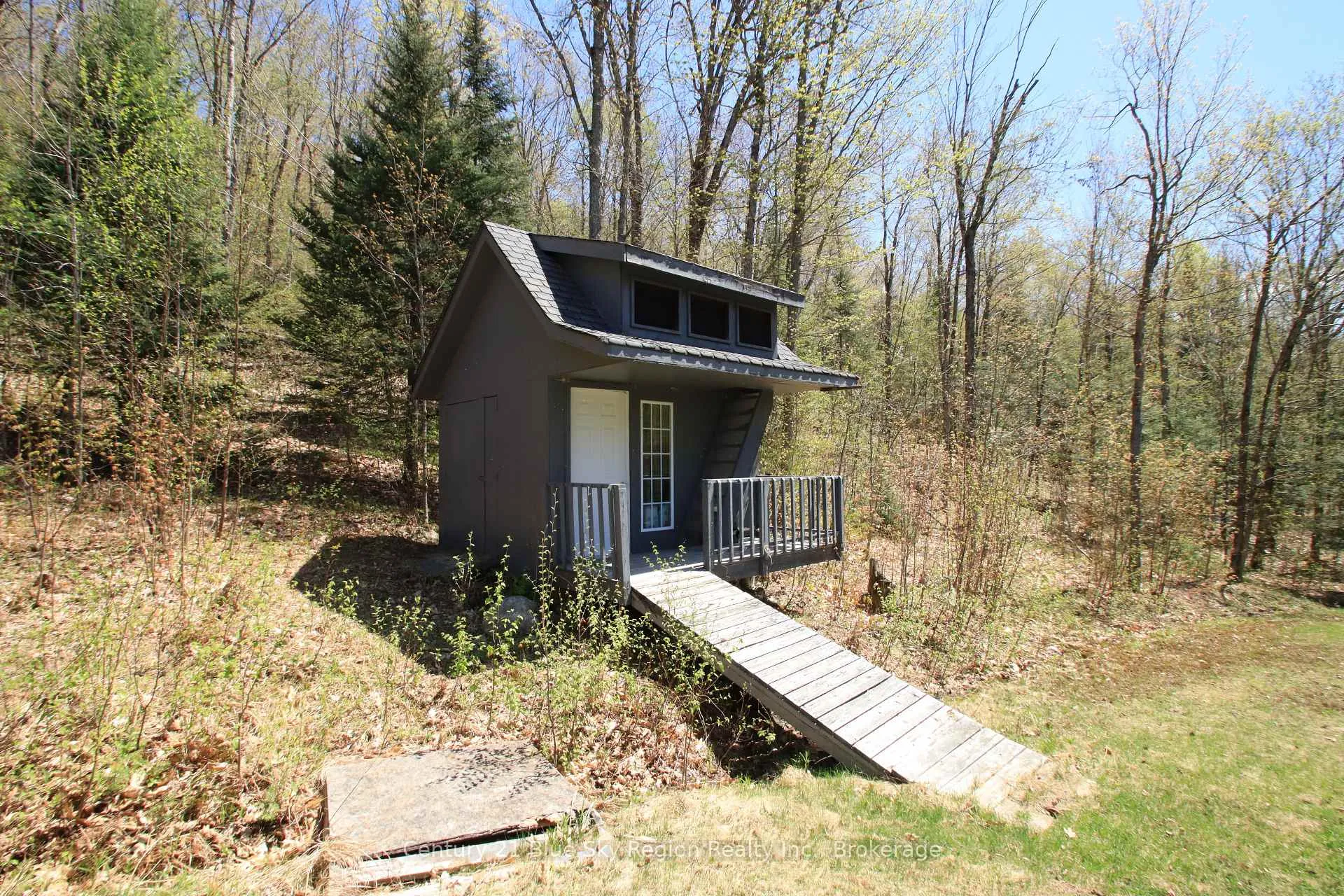 Photo 5 of 120 Forestry Road N, Powassan, Trout Creek — HOMEH