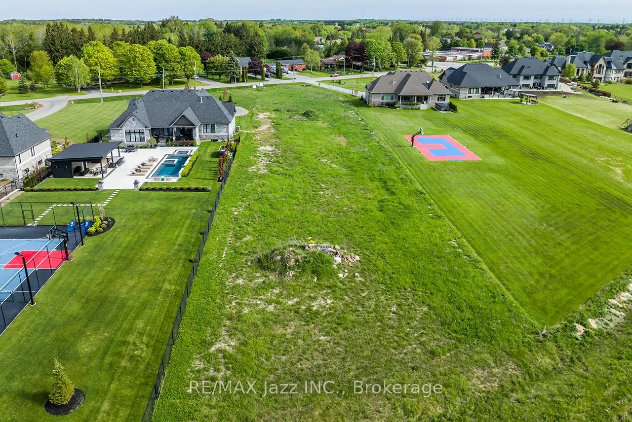 Photo 12 of 72 Ormiston Street, Clarington, Rural Clarington — HOMEH