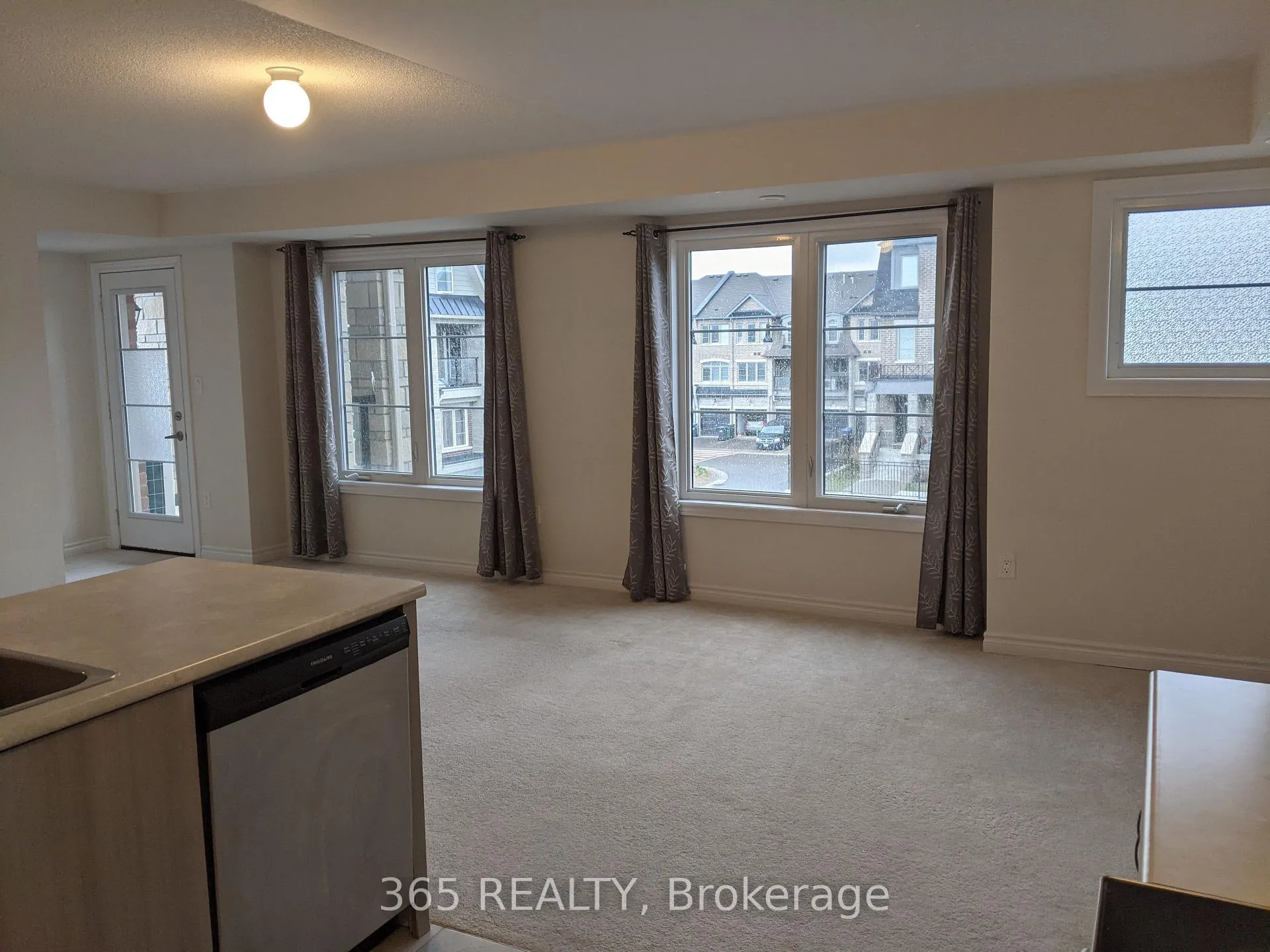 Photo 8 of Unit 194, 200 Veterans Drive, Brampton, Northwest Brampton — HOMEH