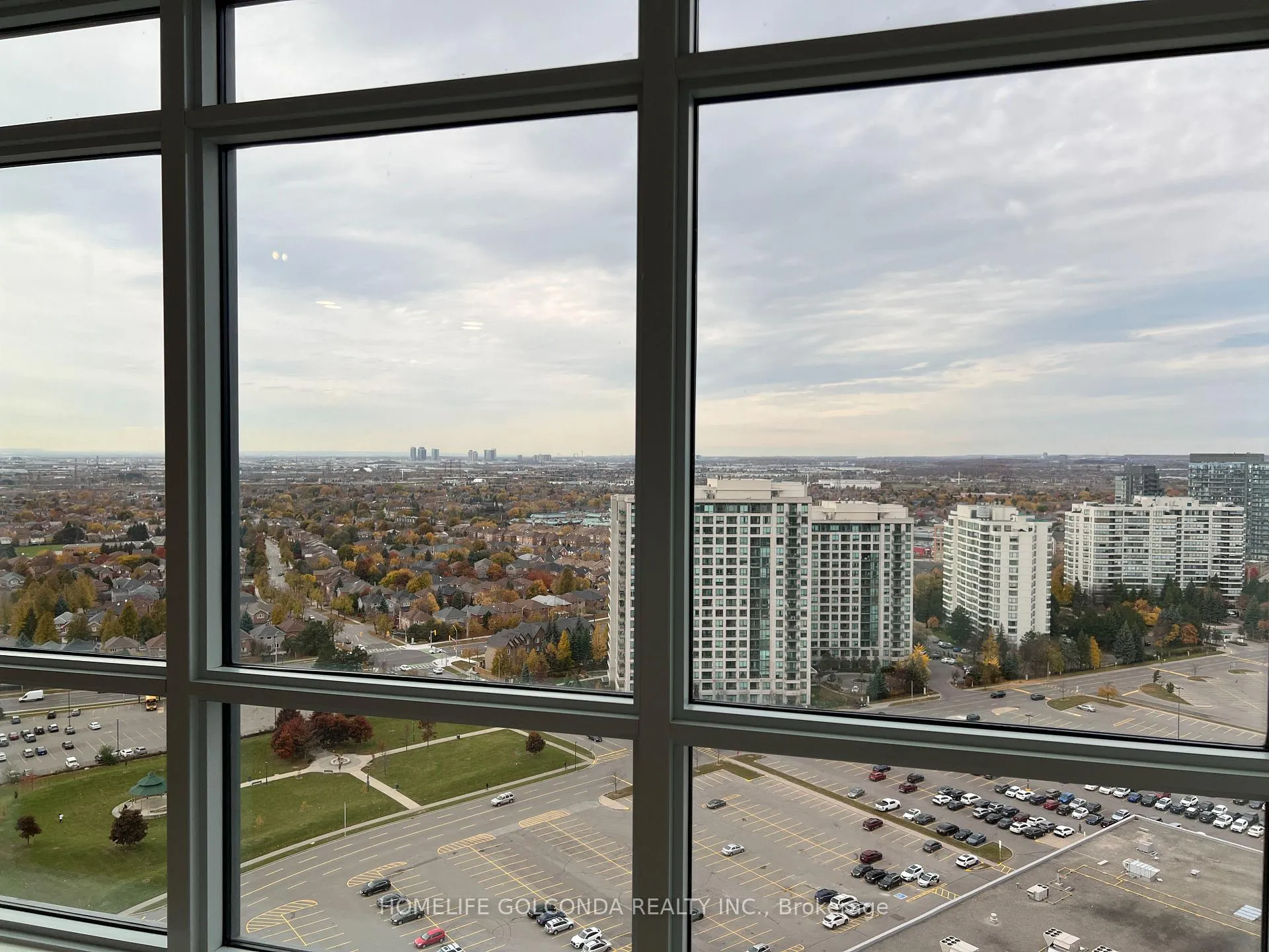 Photo 7 of Unit 2207, 30 Upper Mall Way W, Vaughan, Brownridge — HOMEH