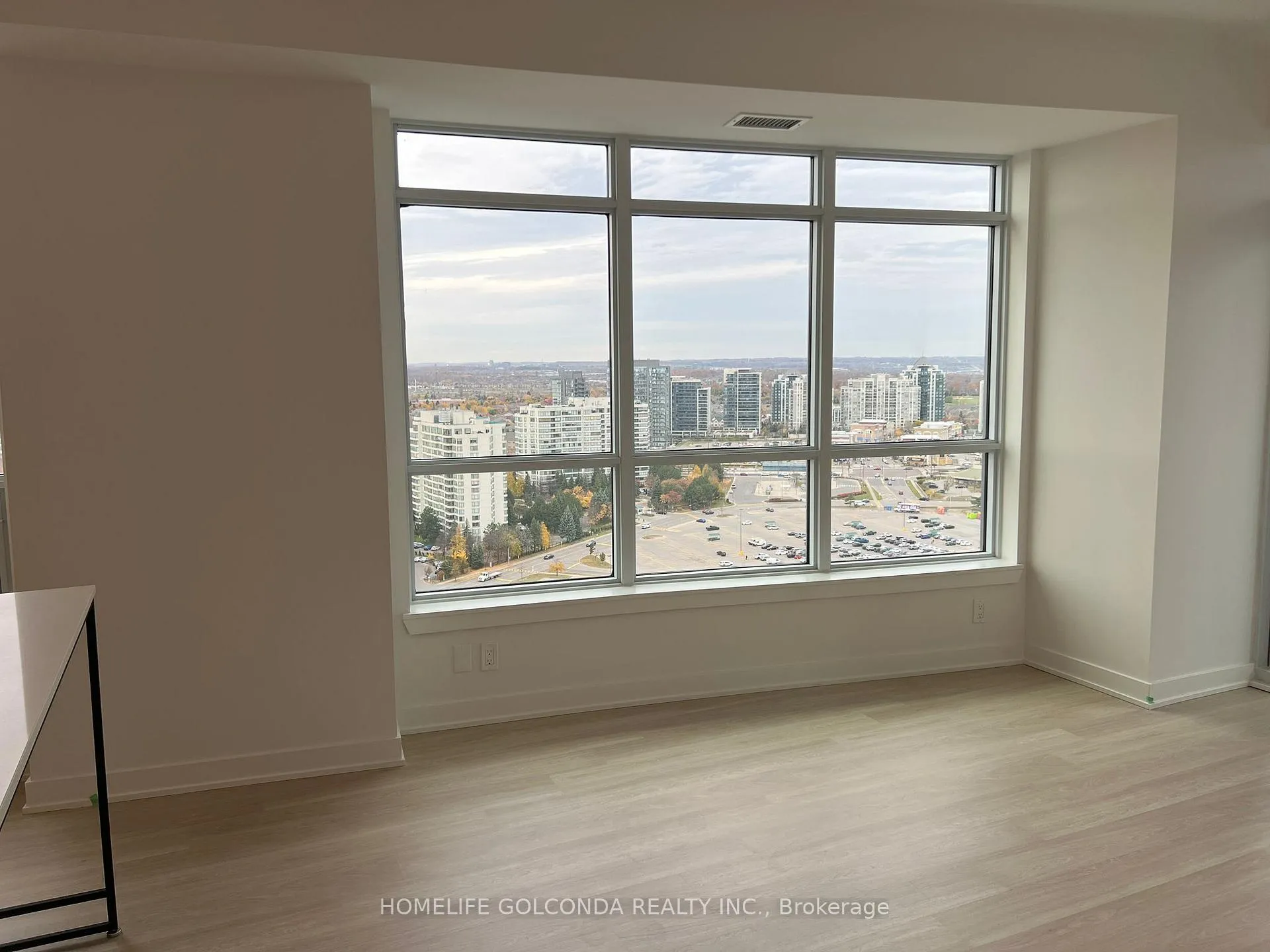 Photo 15 of Unit 2207, 30 Upper Mall Way W, Vaughan, Brownridge — HOMEH
