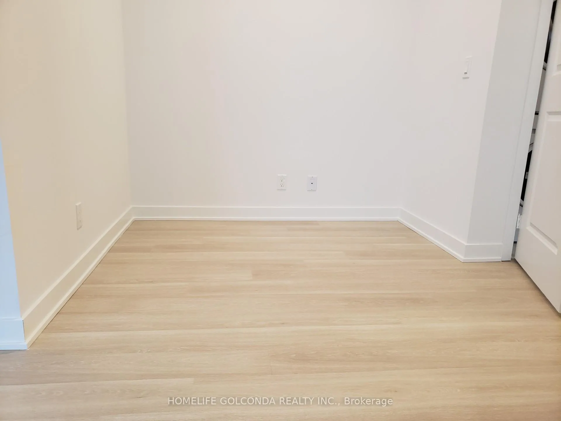 Photo 16 of Unit 2207, 30 Upper Mall Way W, Vaughan, Brownridge — HOMEH