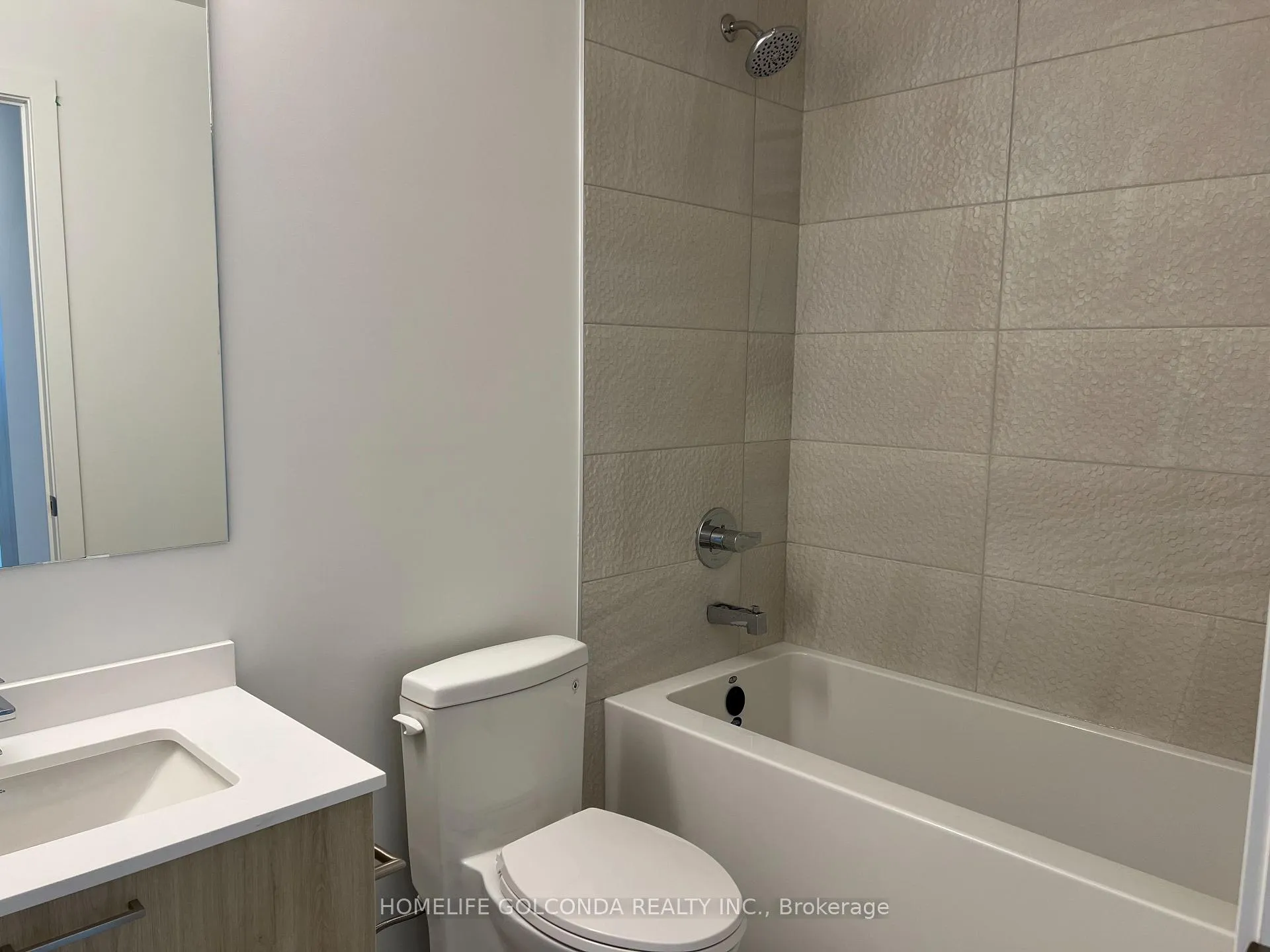 Photo 22 of Unit 2207, 30 Upper Mall Way W, Vaughan, Brownridge — HOMEH