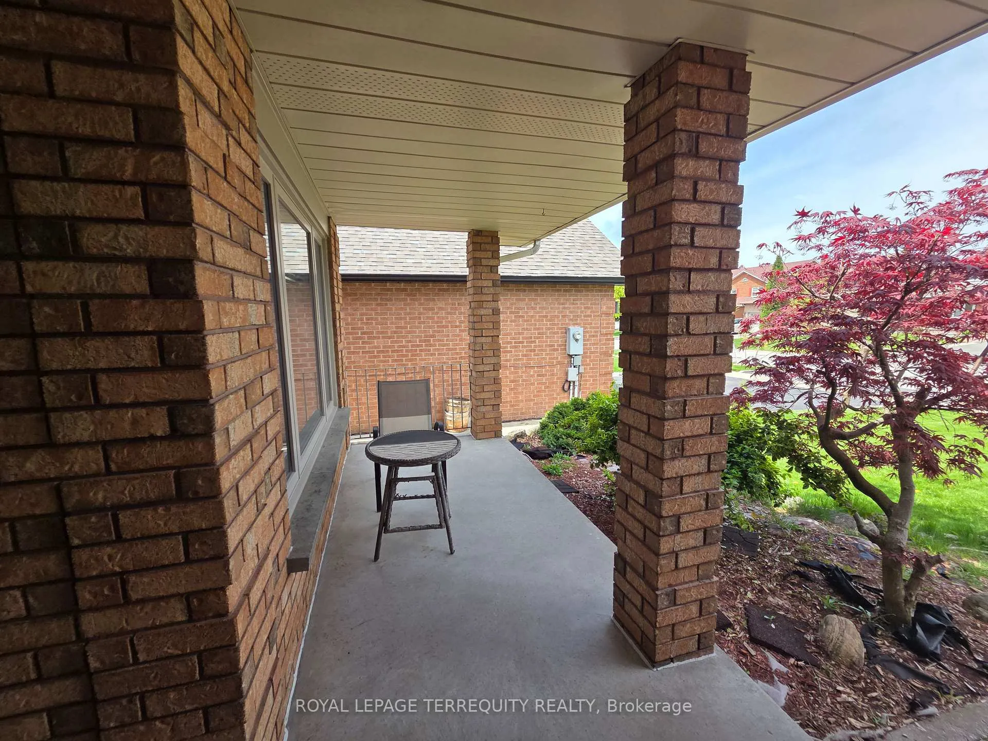 Photo 4 of 59 Foxhill Drive, Vaughan, Maple — HOMEH