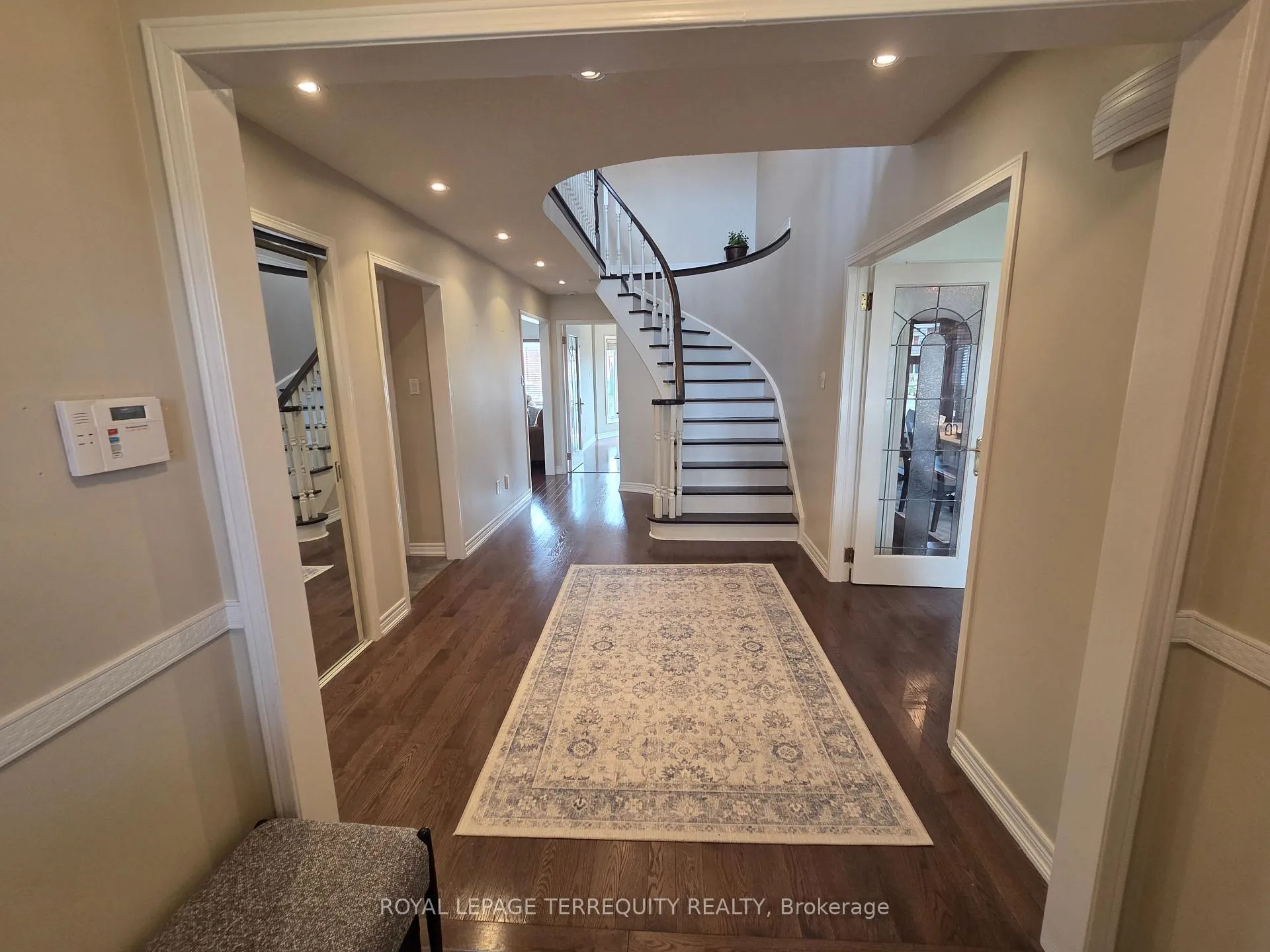 Photo 7 of 59 Foxhill Drive, Vaughan, Maple — HOMEH