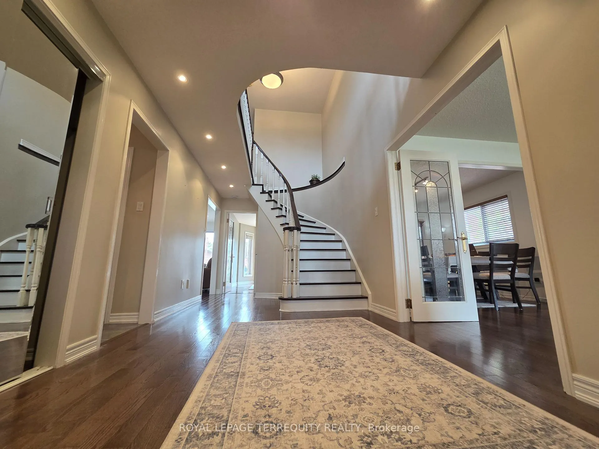 Photo 8 of 59 Foxhill Drive, Vaughan, Maple — HOMEH