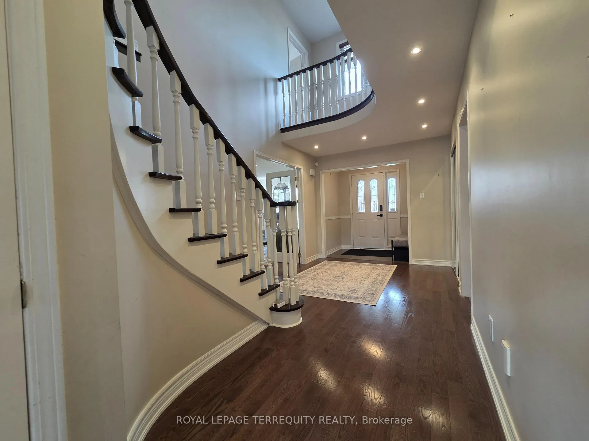 Photo 9 of 59 Foxhill Drive, Vaughan, Maple — HOMEH