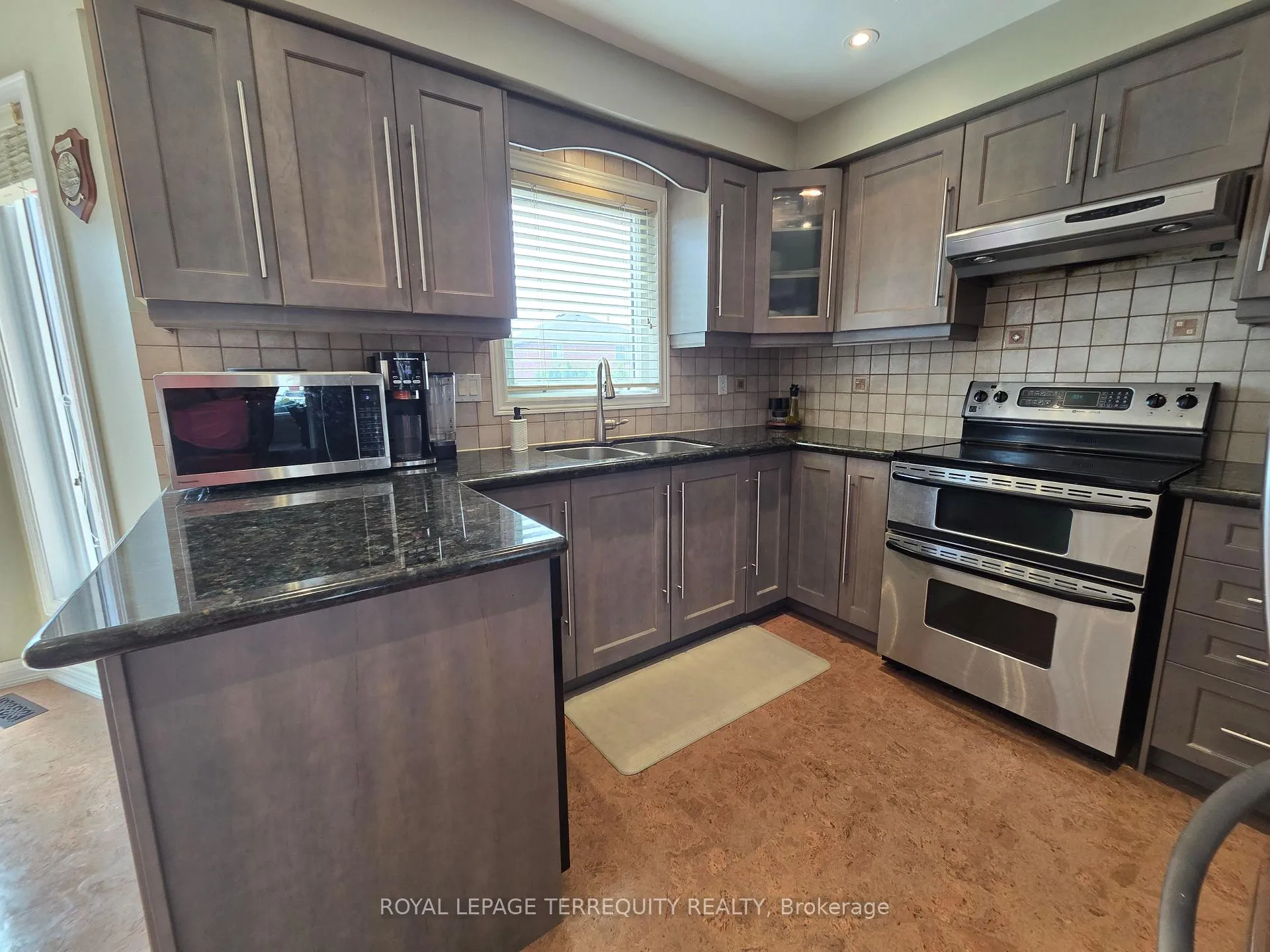 Photo 21 of 59 Foxhill Drive, Vaughan, Maple — HOMEH