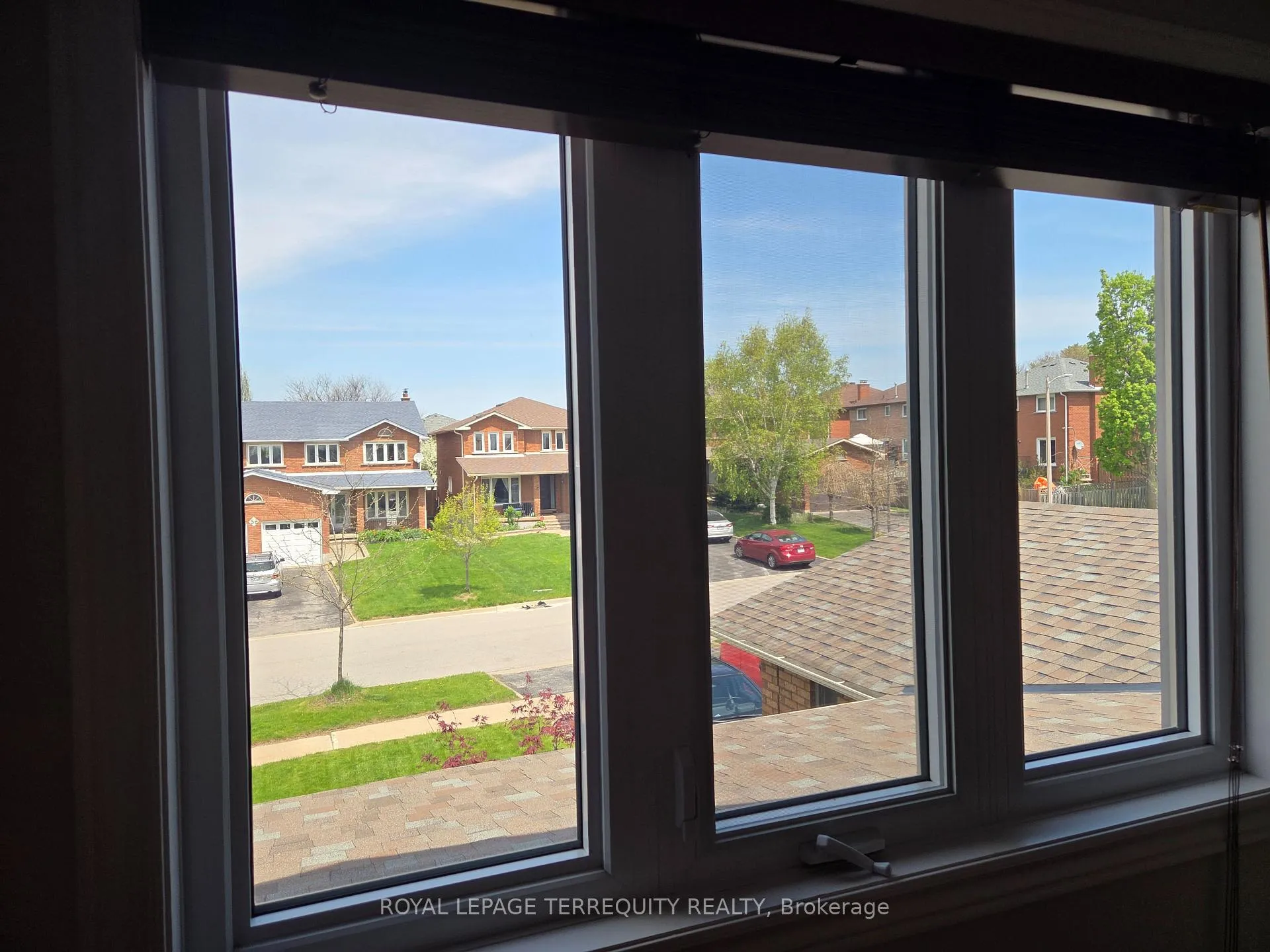 Photo 31 of 59 Foxhill Drive, Vaughan, Maple — HOMEH