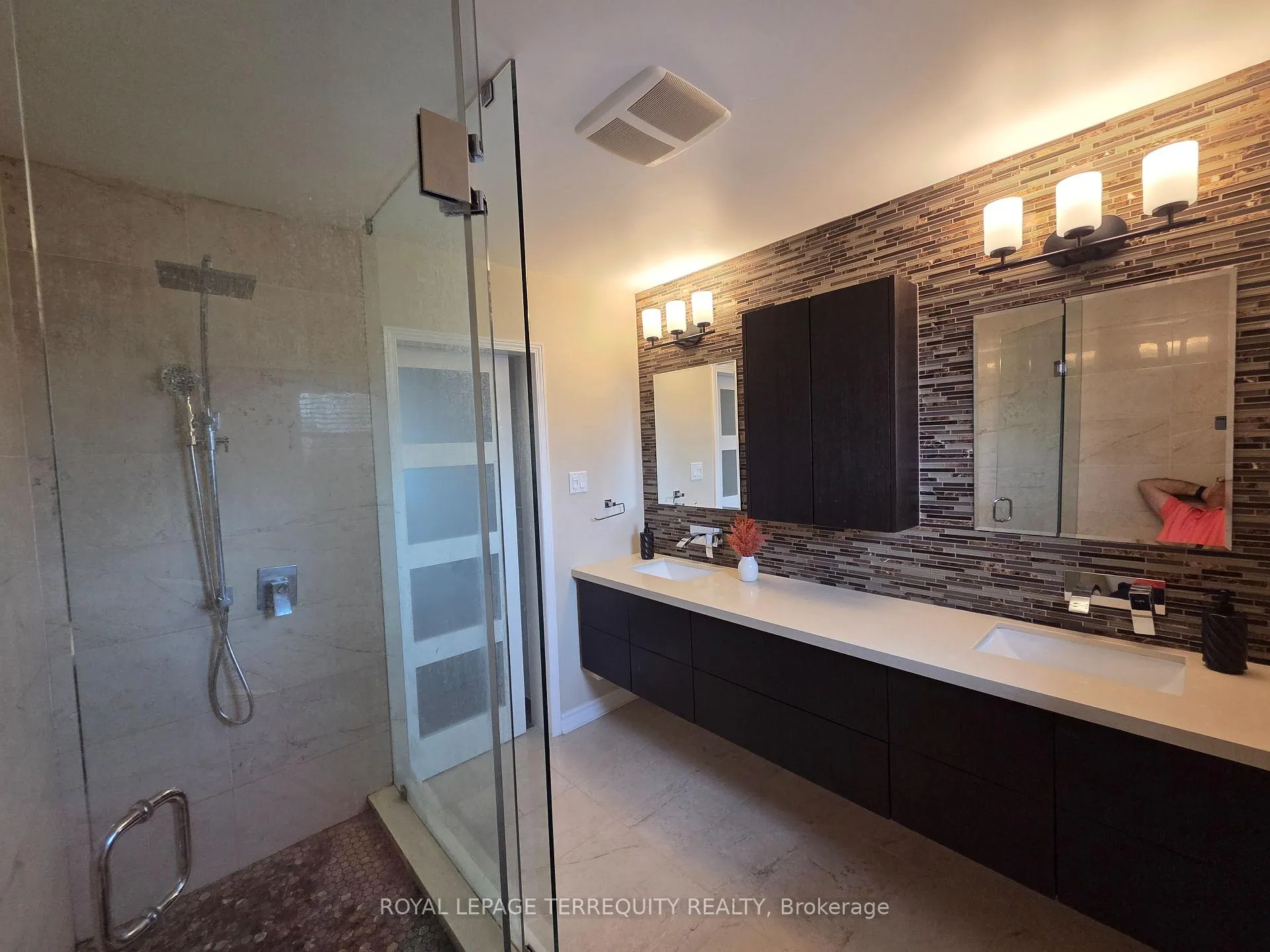 Photo 33 of 59 Foxhill Drive, Vaughan, Maple — HOMEH