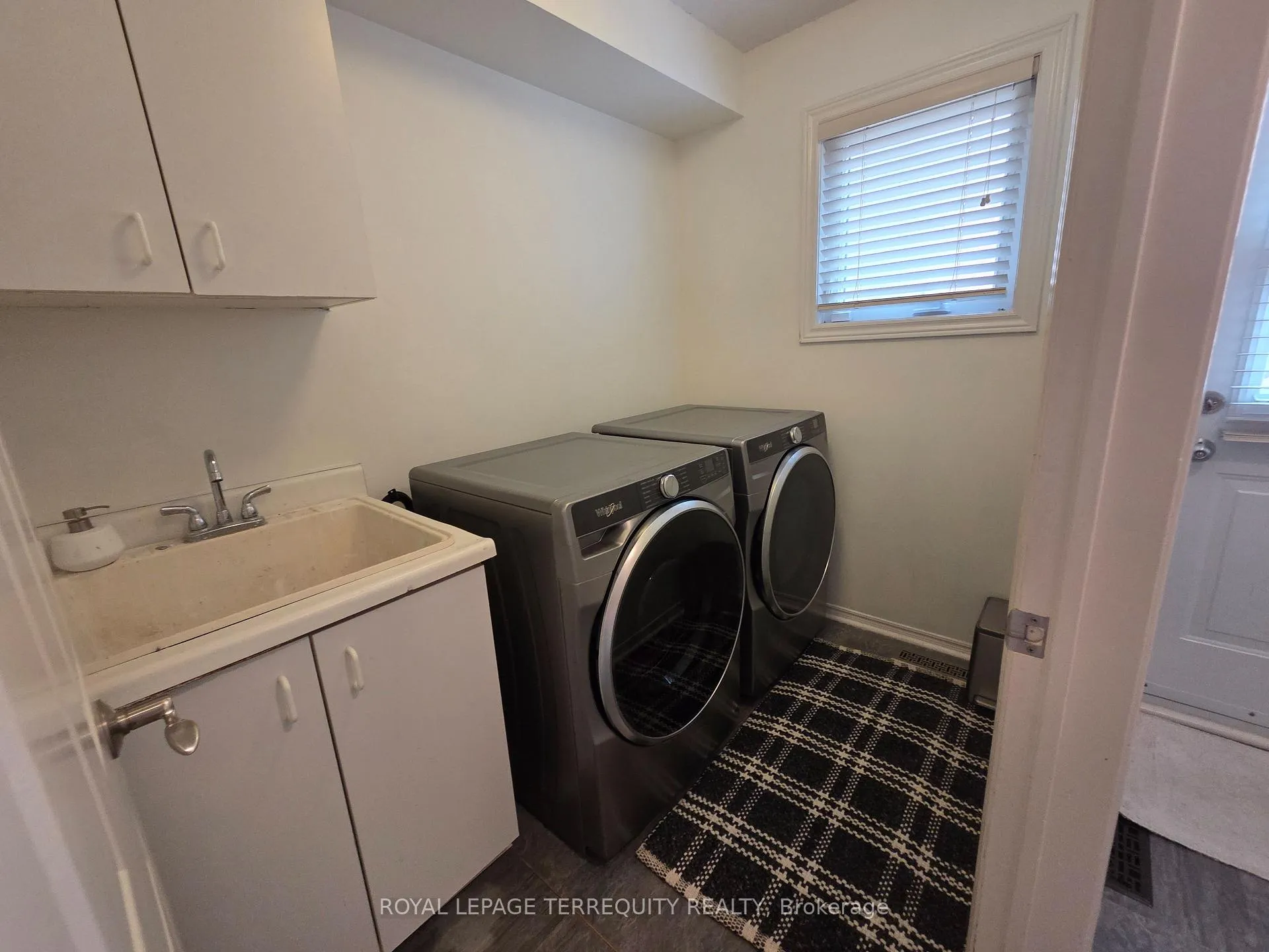 Photo 42 of 59 Foxhill Drive, Vaughan, Maple — HOMEH